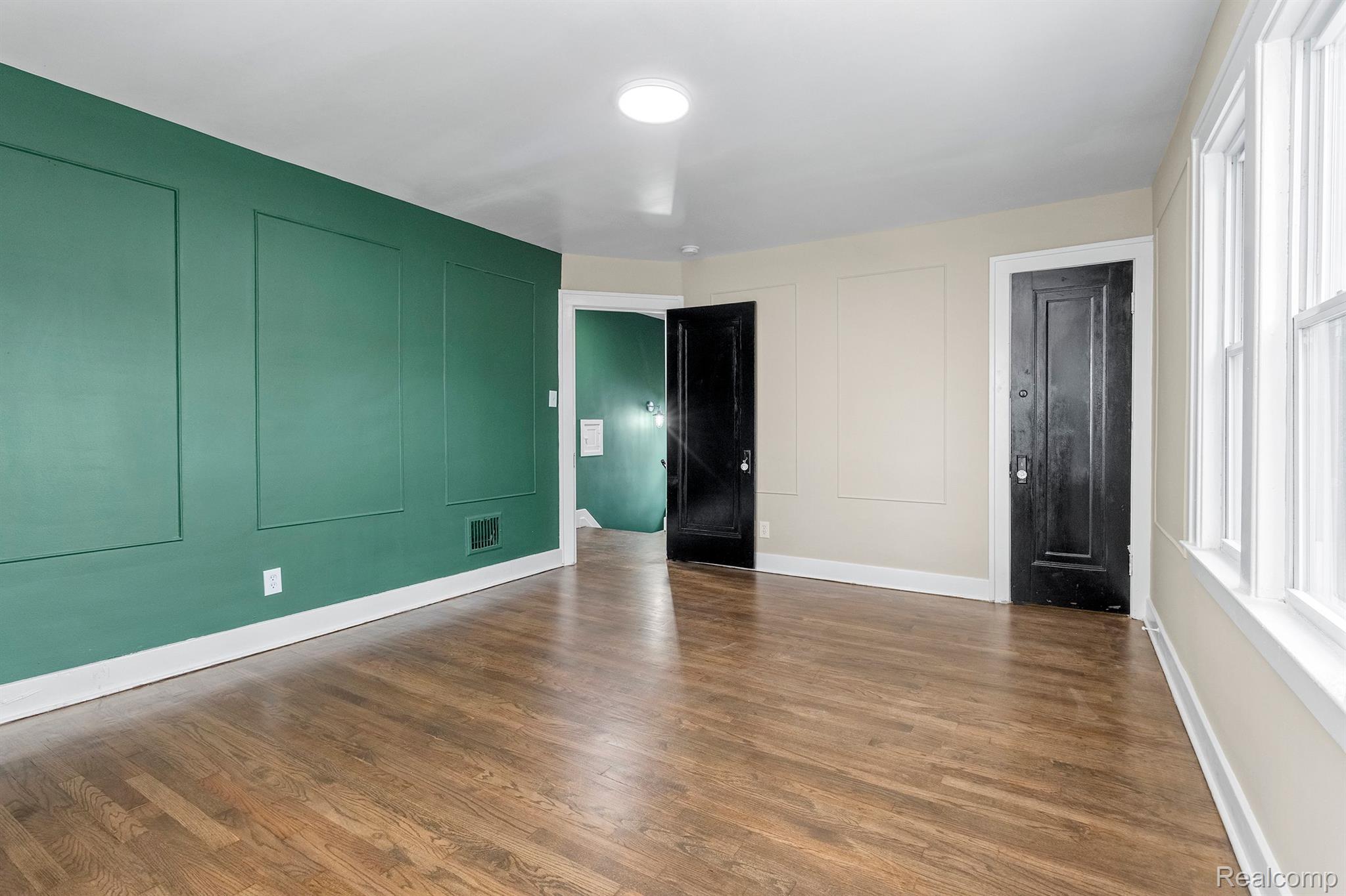 15832 WISCONSIN Street