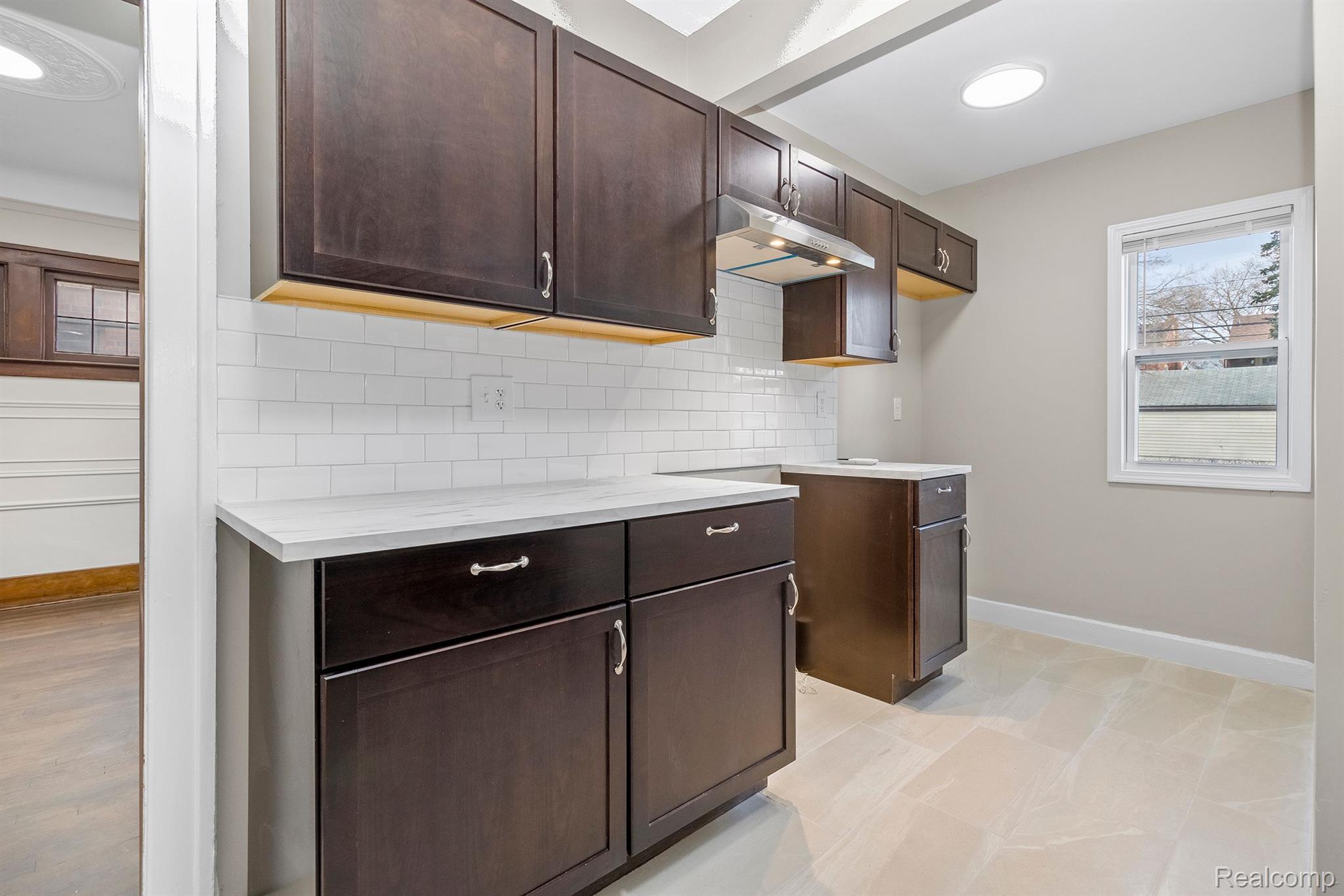 15832 WISCONSIN Street