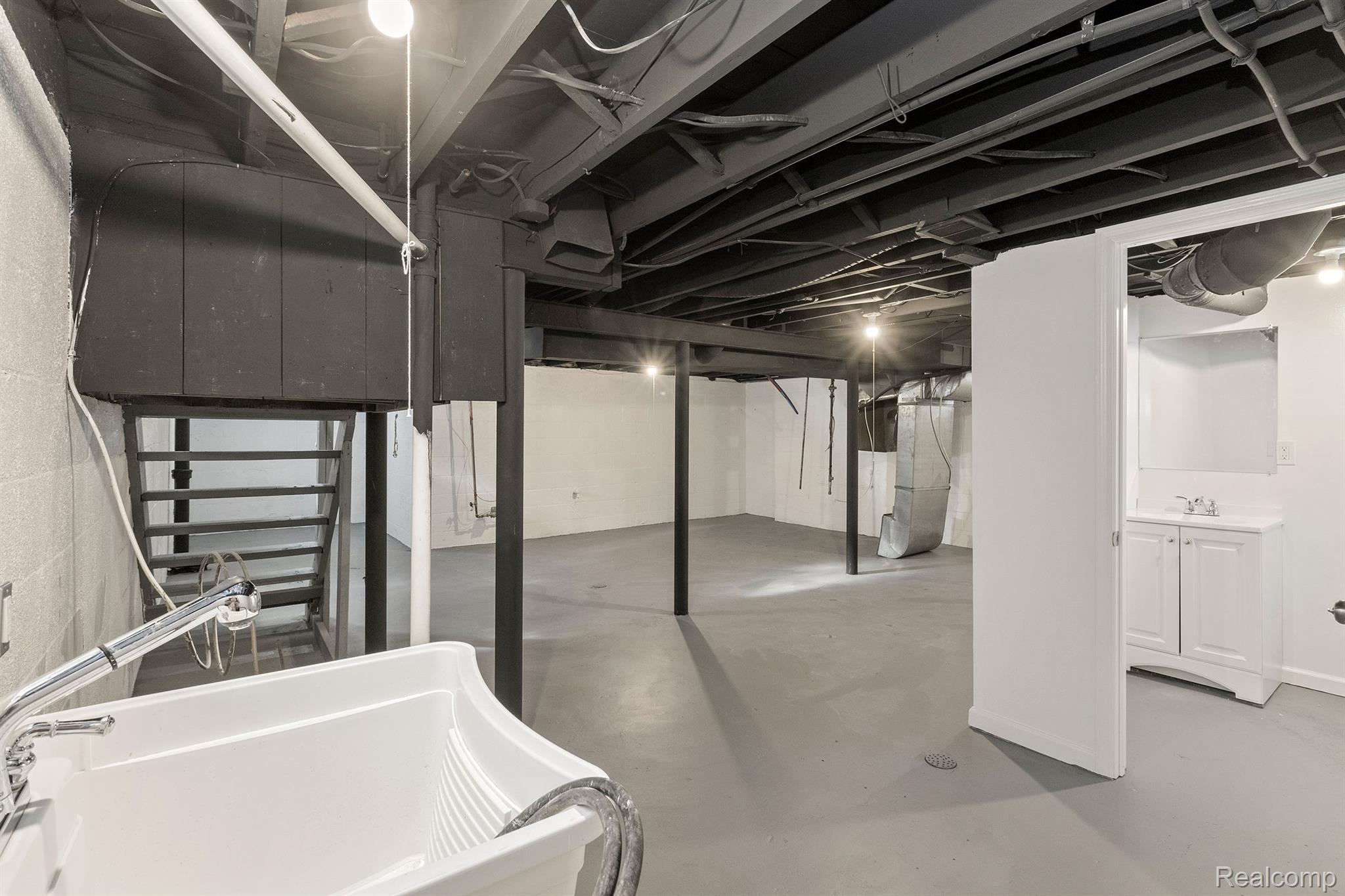 15832 WISCONSIN Street