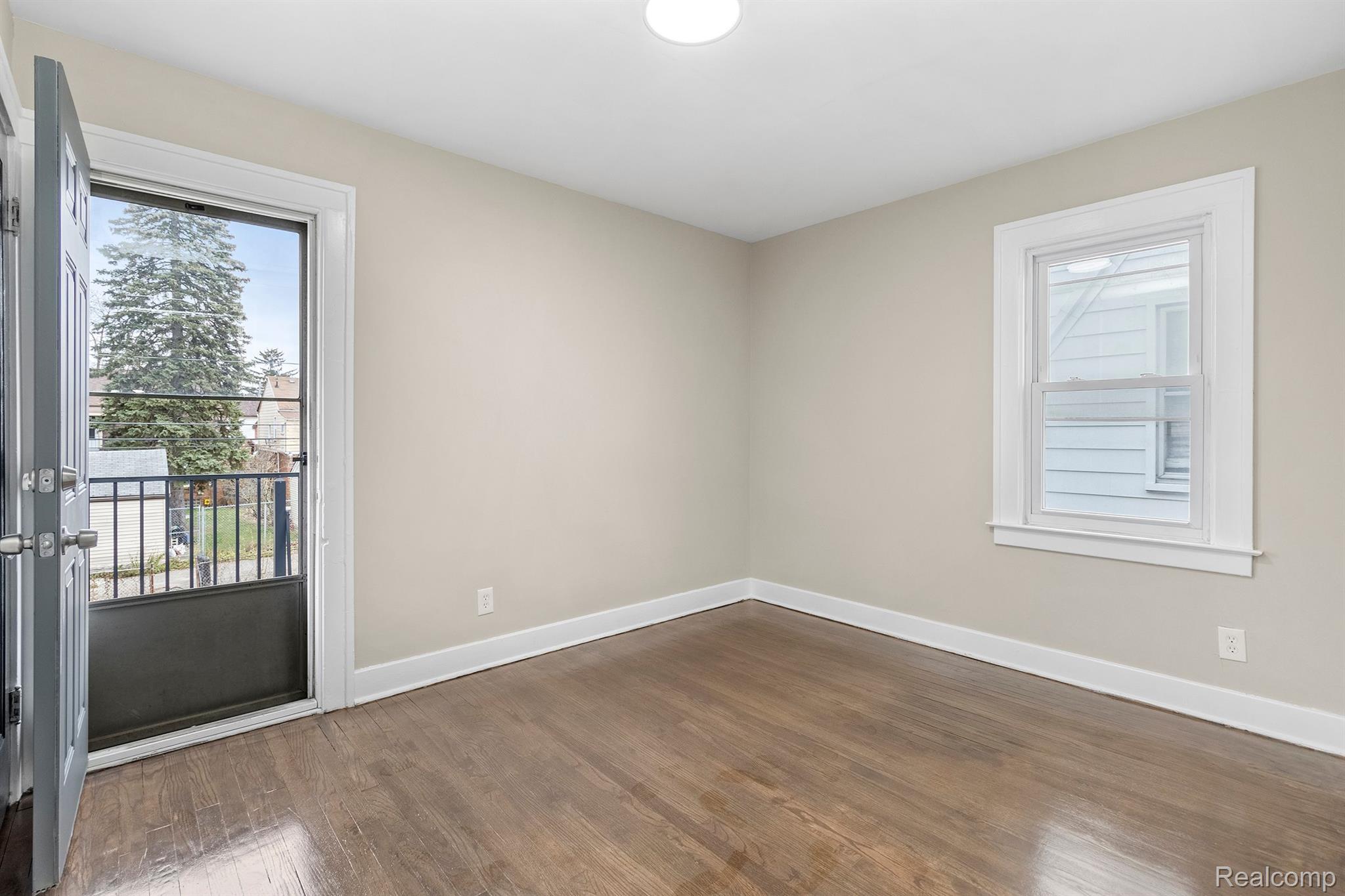 15832 WISCONSIN Street