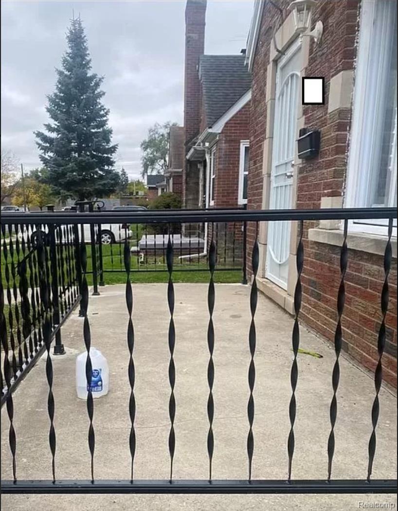 10389 SOMERSET Avenue