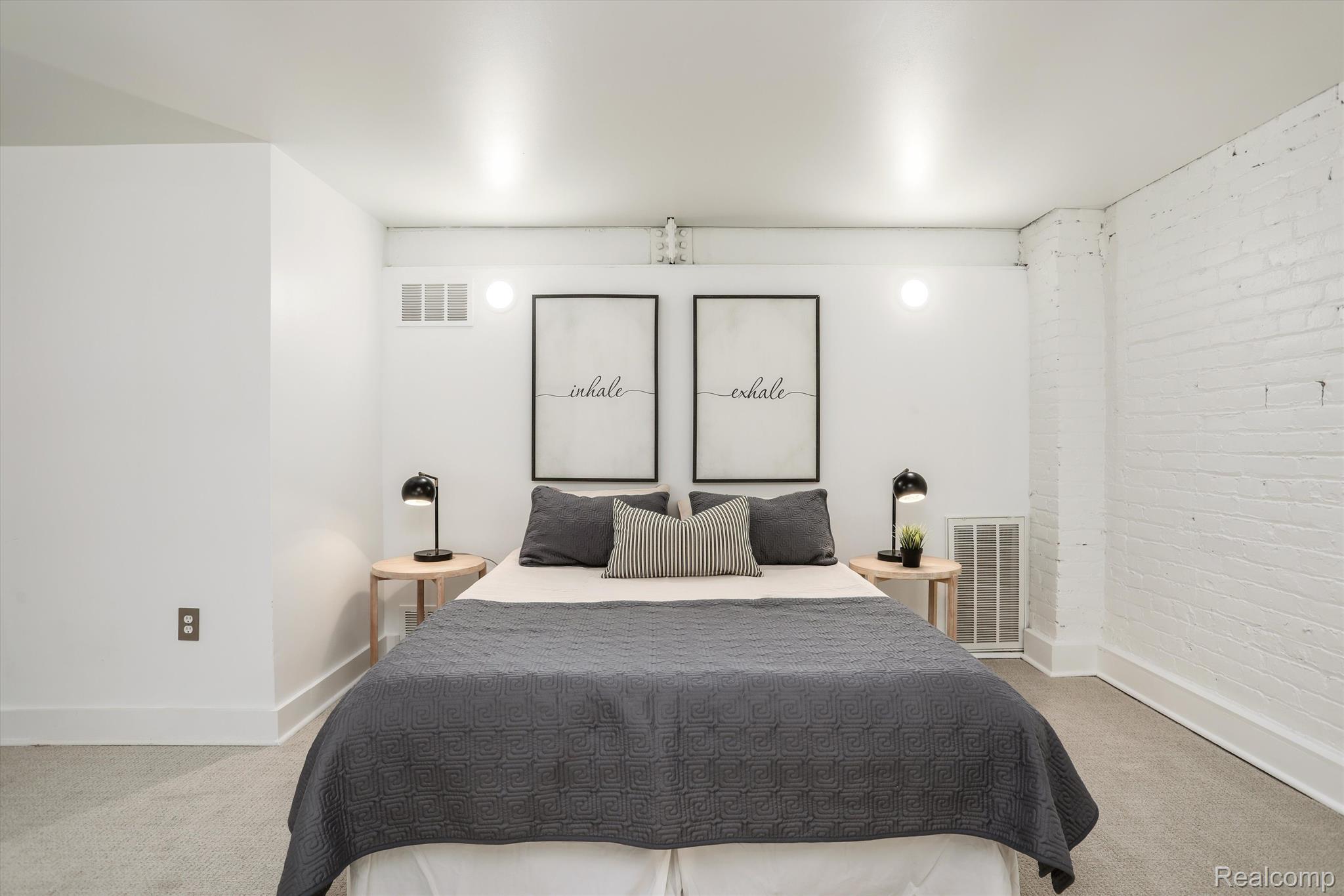 2843 E Grand Boulevard Unit: 4