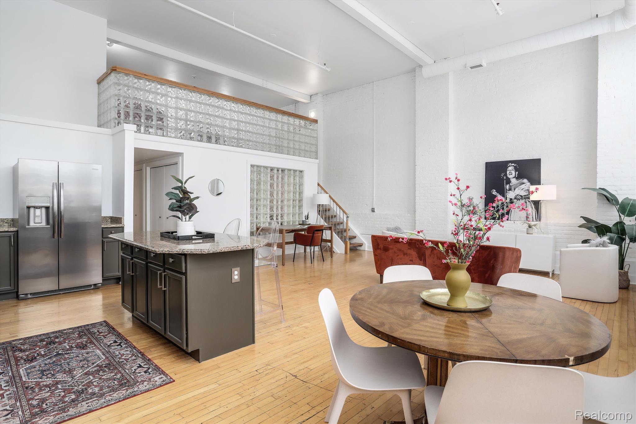 2843 E Grand Boulevard Unit: 4