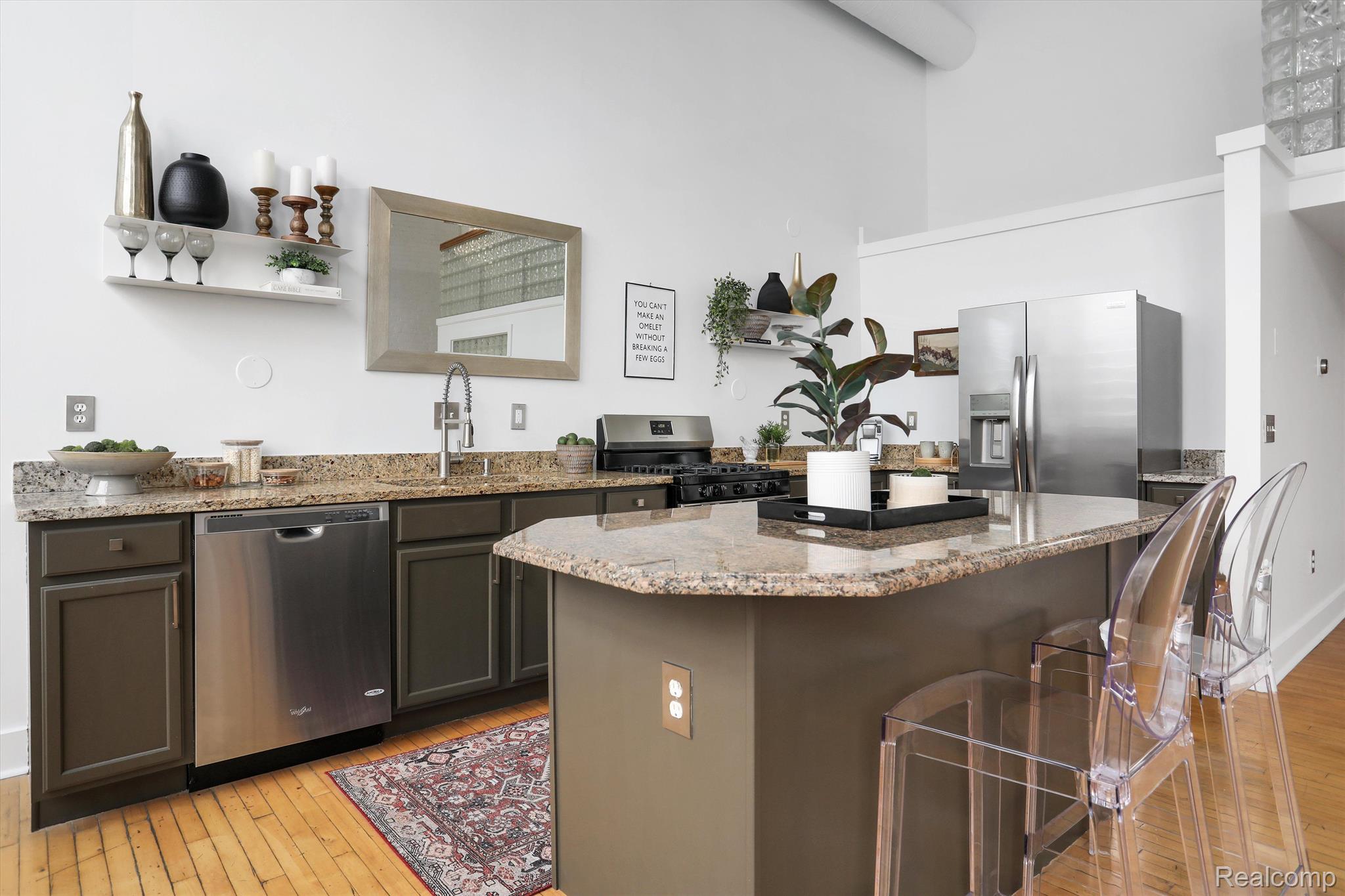 2843 E Grand Boulevard Unit: 4