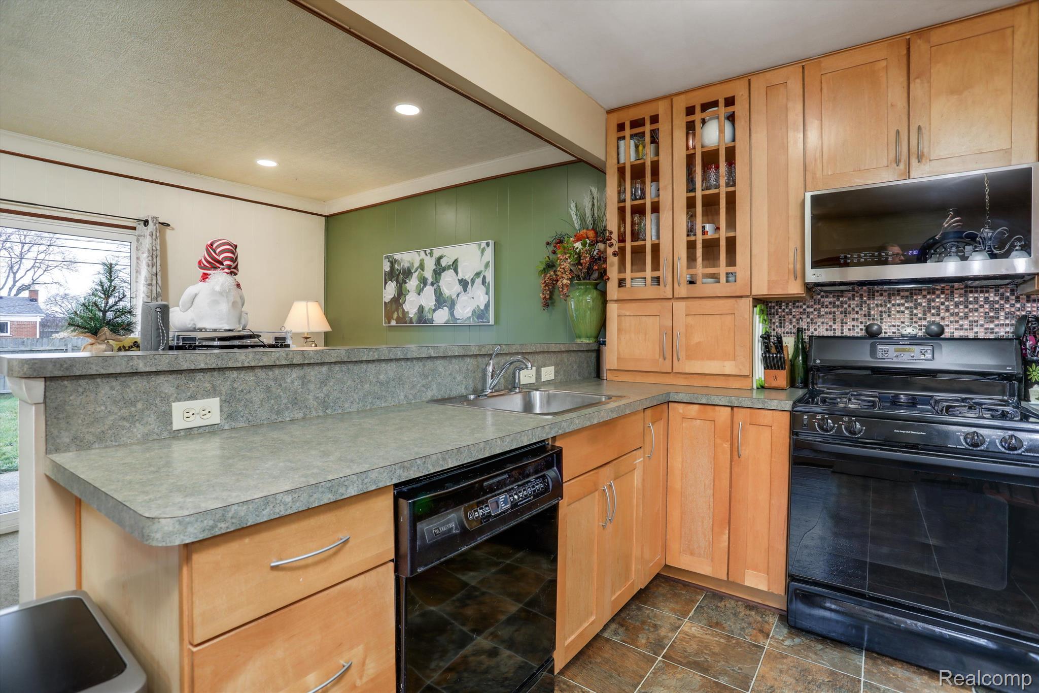 27353 Pleasant Drive