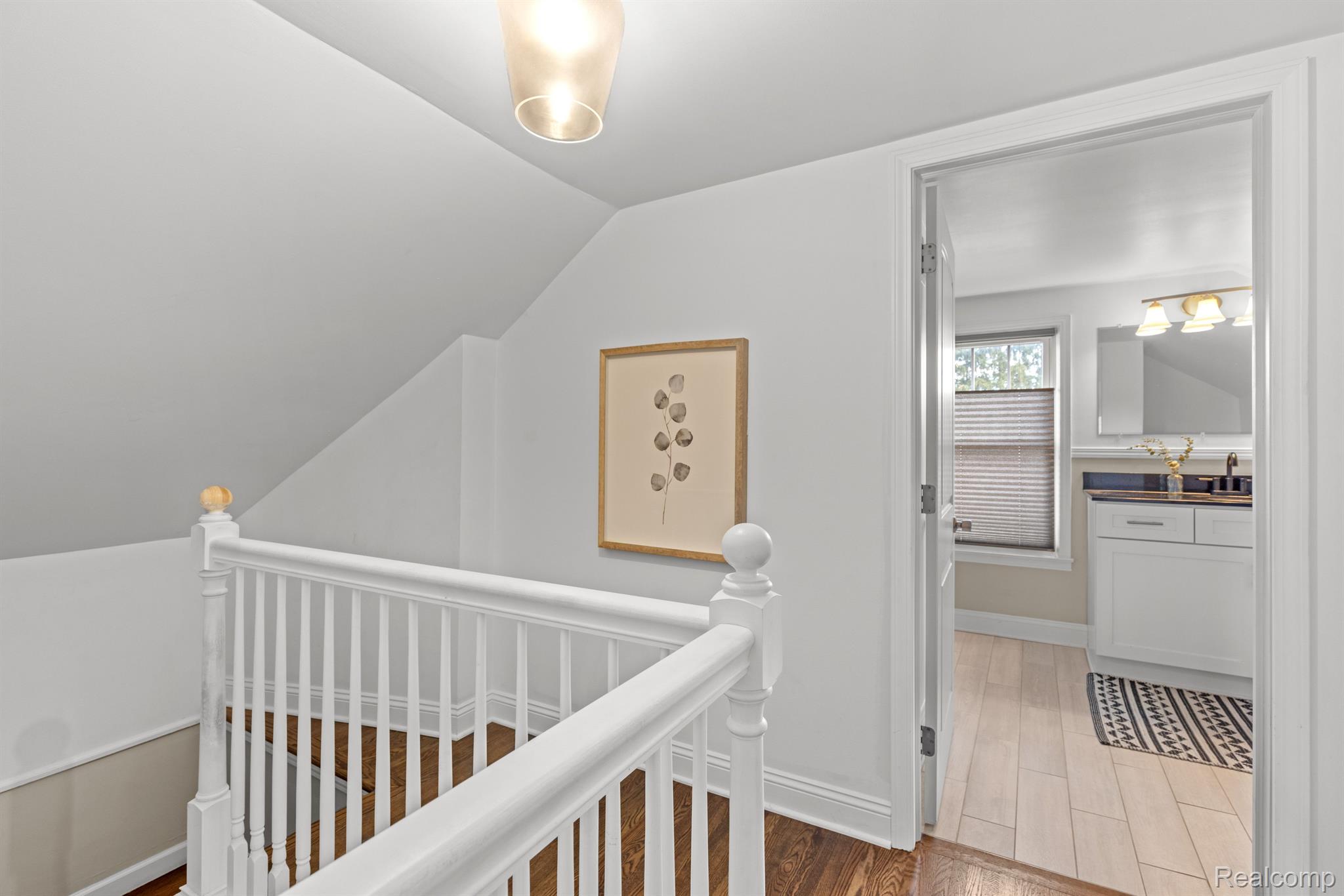 738 E LIBERTY Street