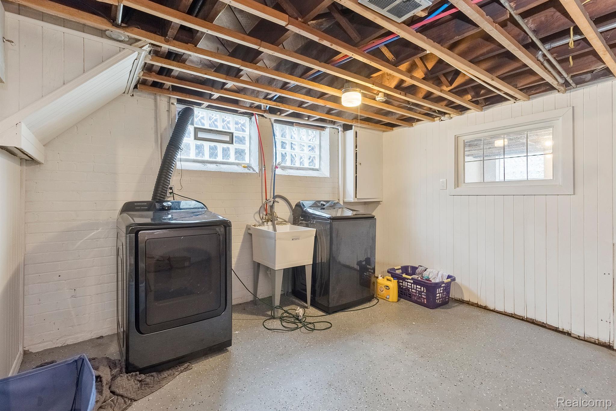 13011 WILSHIRE Drive