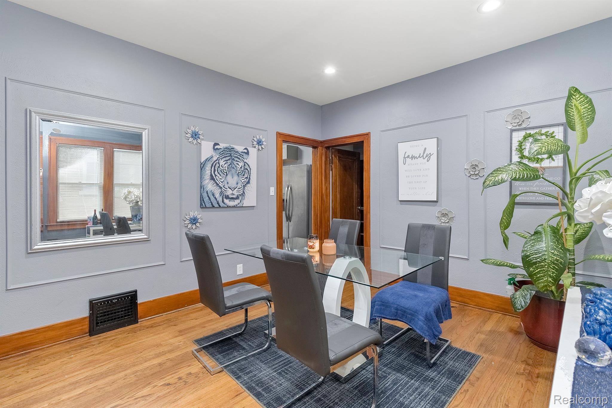 13011 WILSHIRE Drive