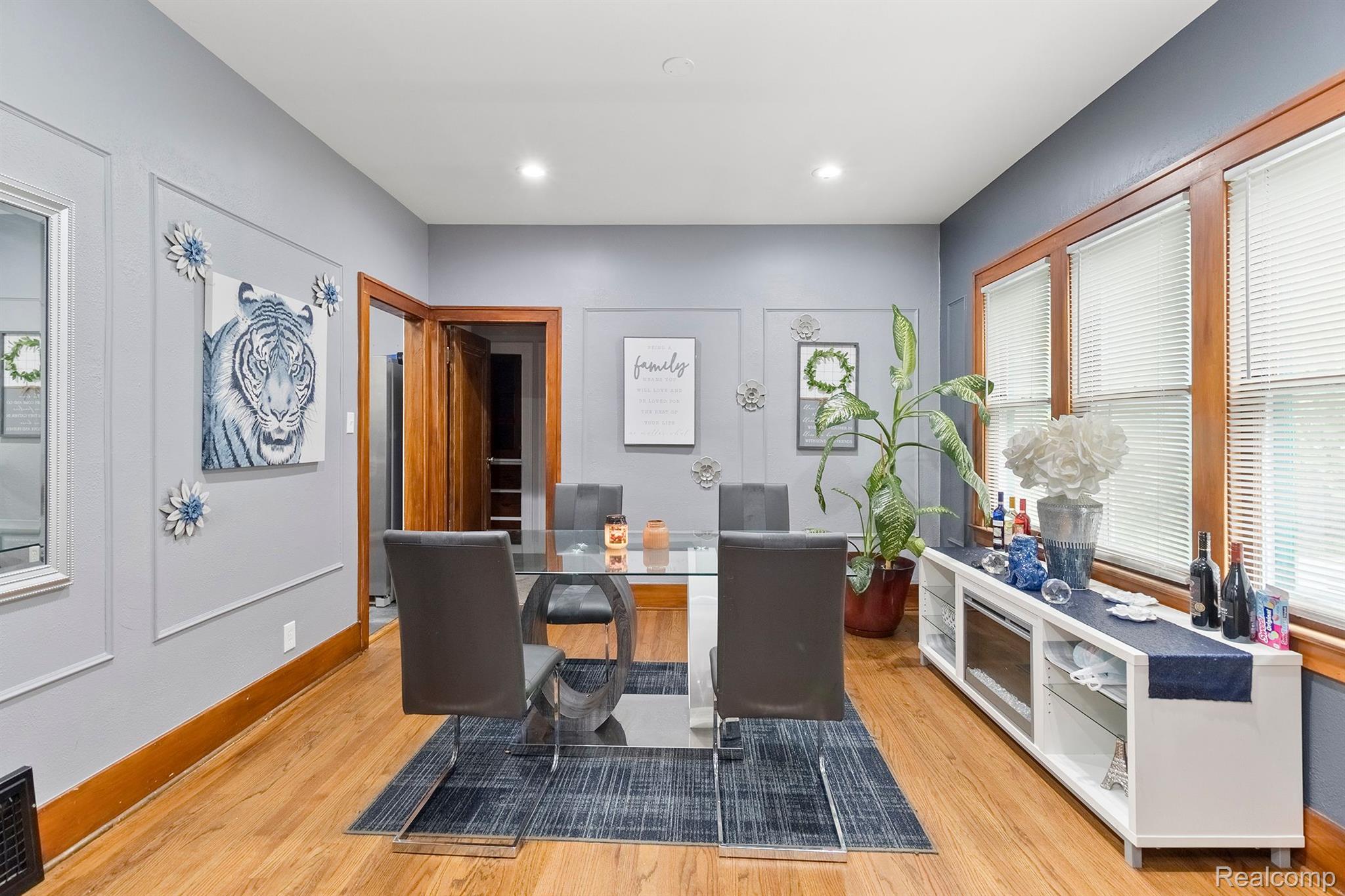 13011 WILSHIRE Drive