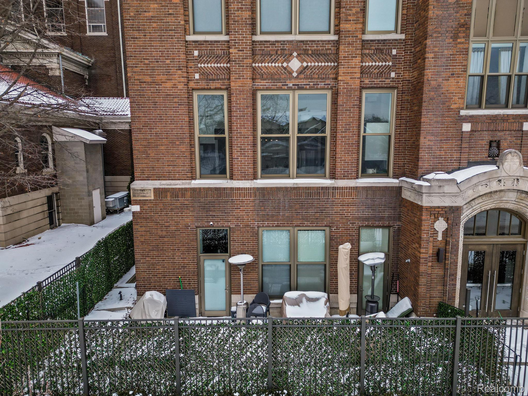 1454 Townsend Street Unit: 105