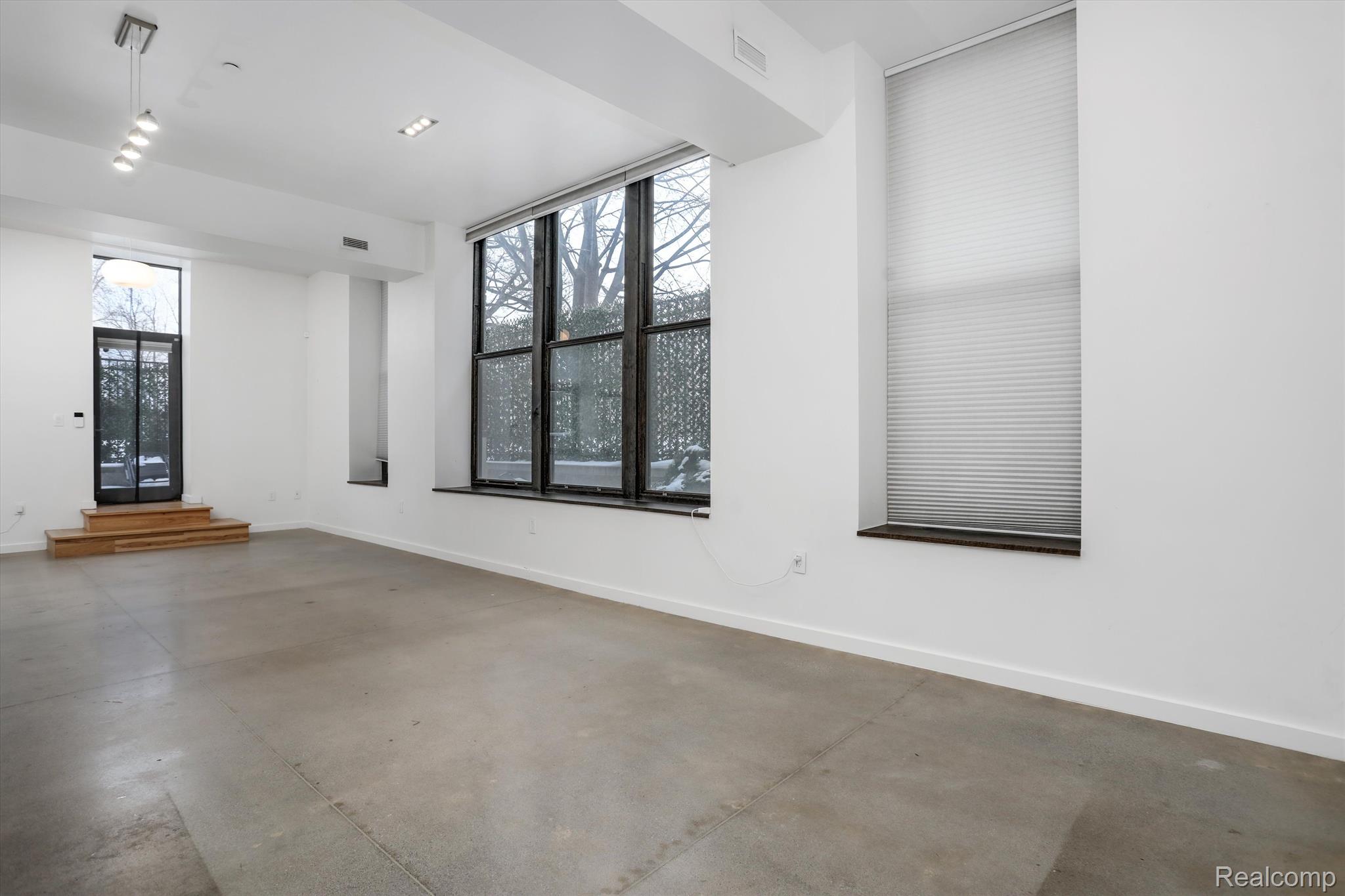 1454 Townsend Street Unit: 105