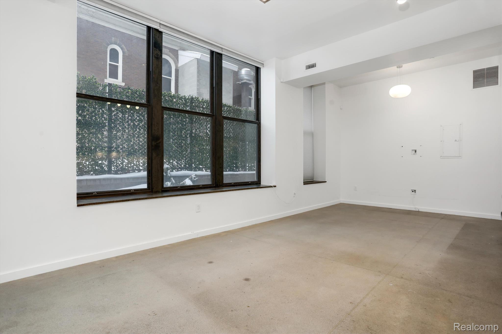 1454 Townsend Street Unit: 105