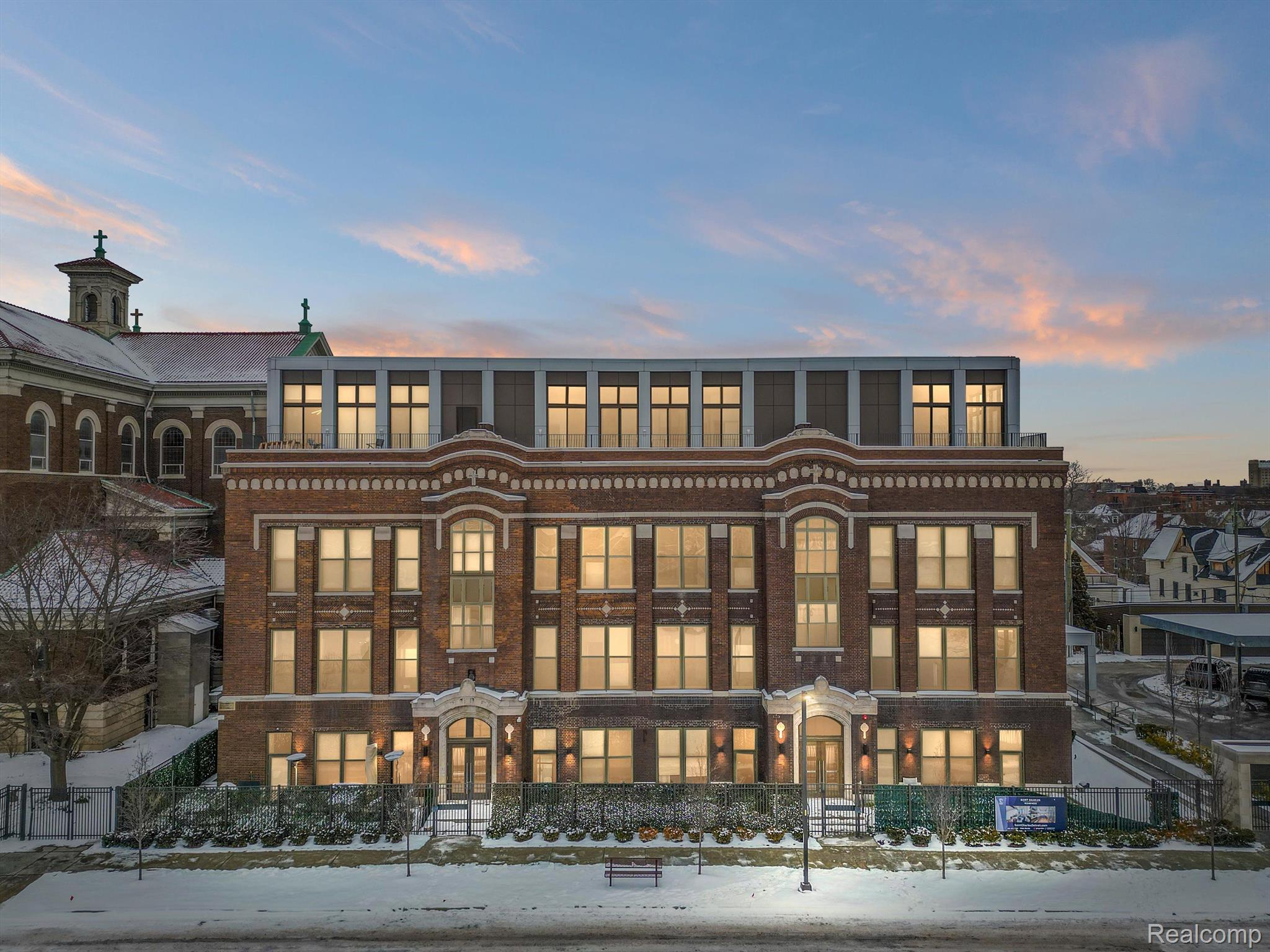 1454 Townsend Street Unit: 105