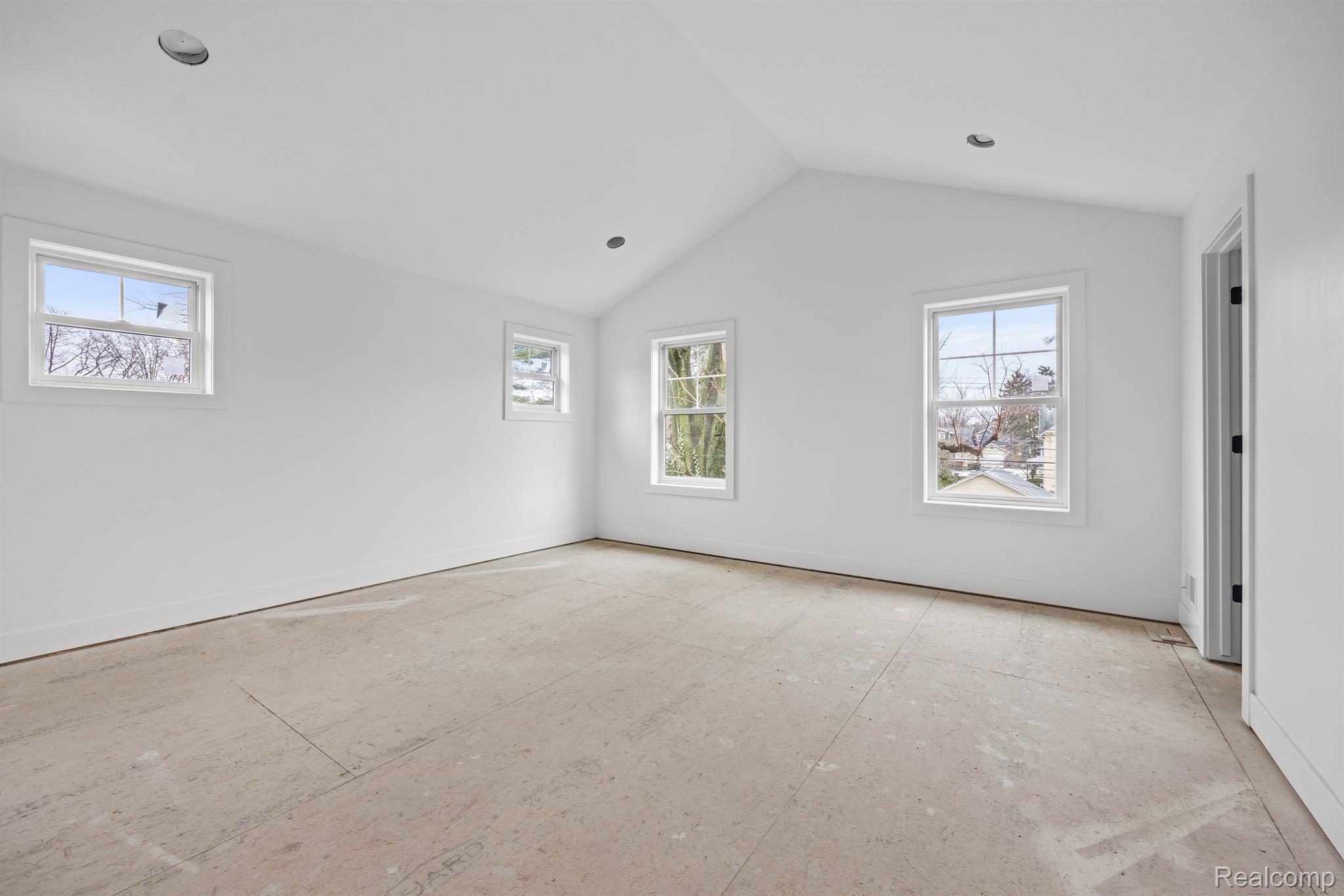 214 FOREST Avenue
