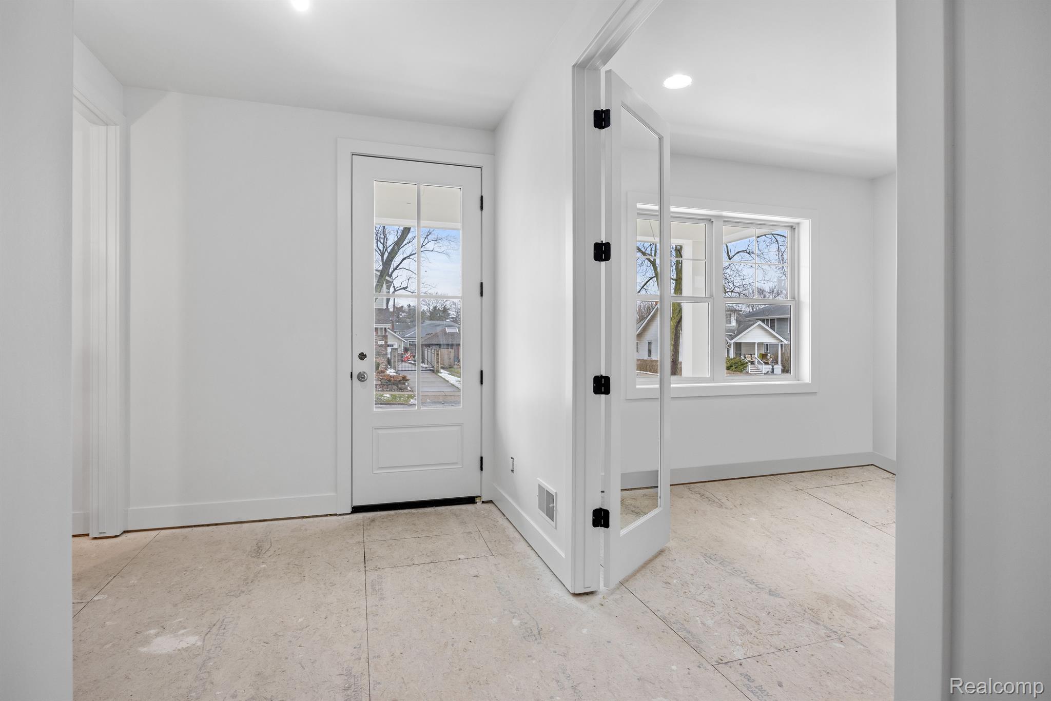 214 FOREST Avenue