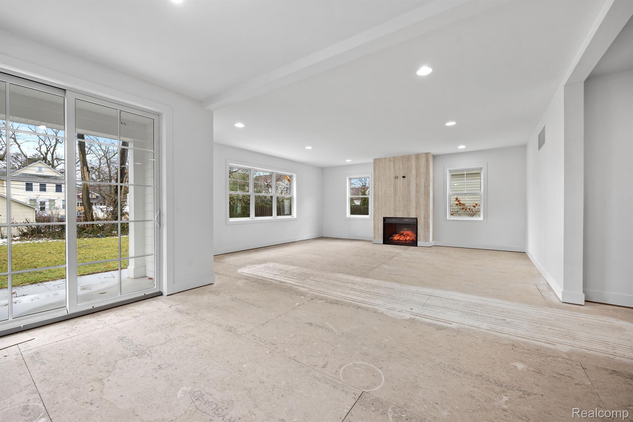 214 FOREST Avenue