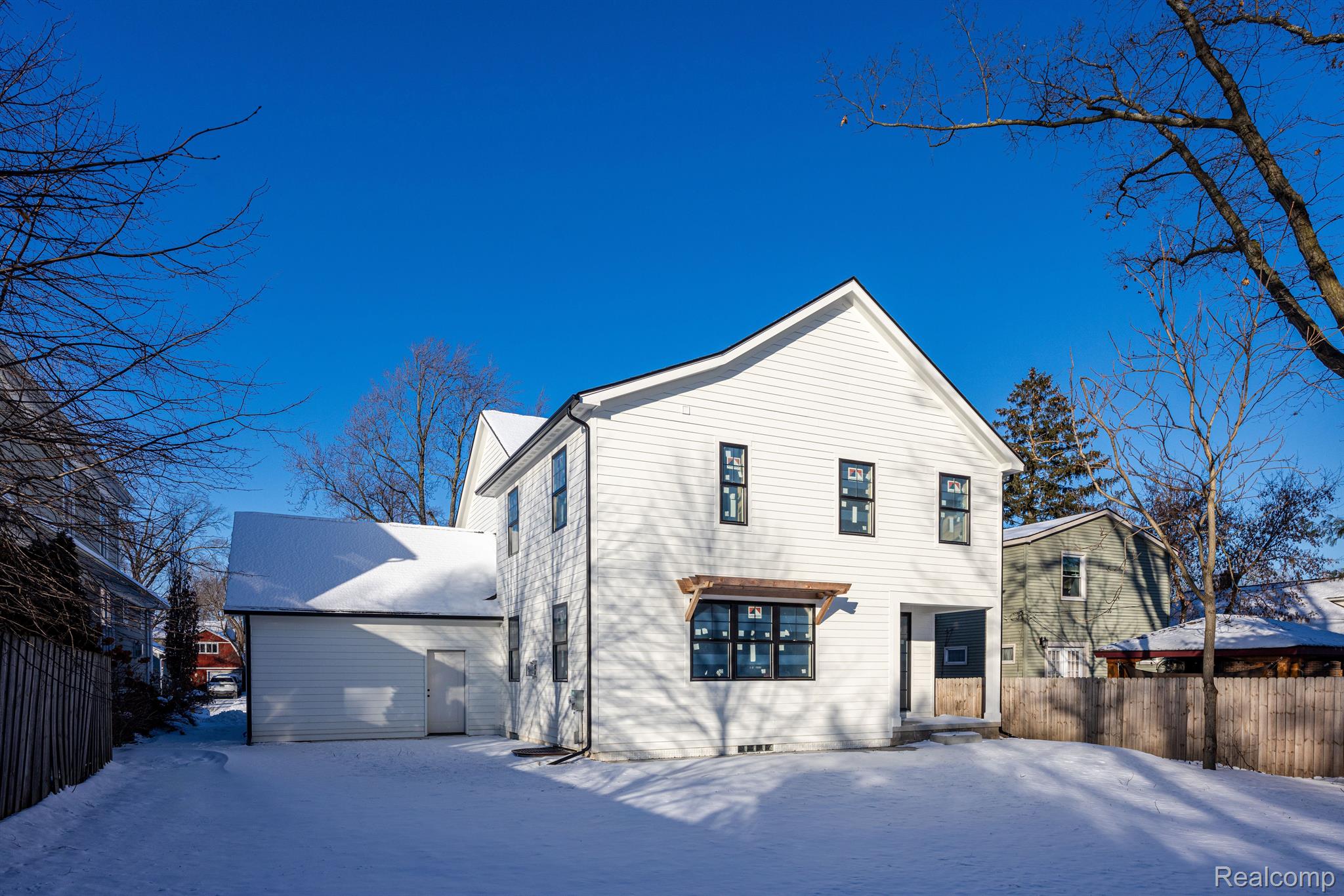 214 FOREST Avenue