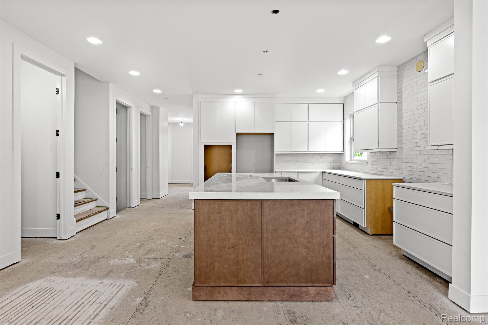 214 FOREST Avenue