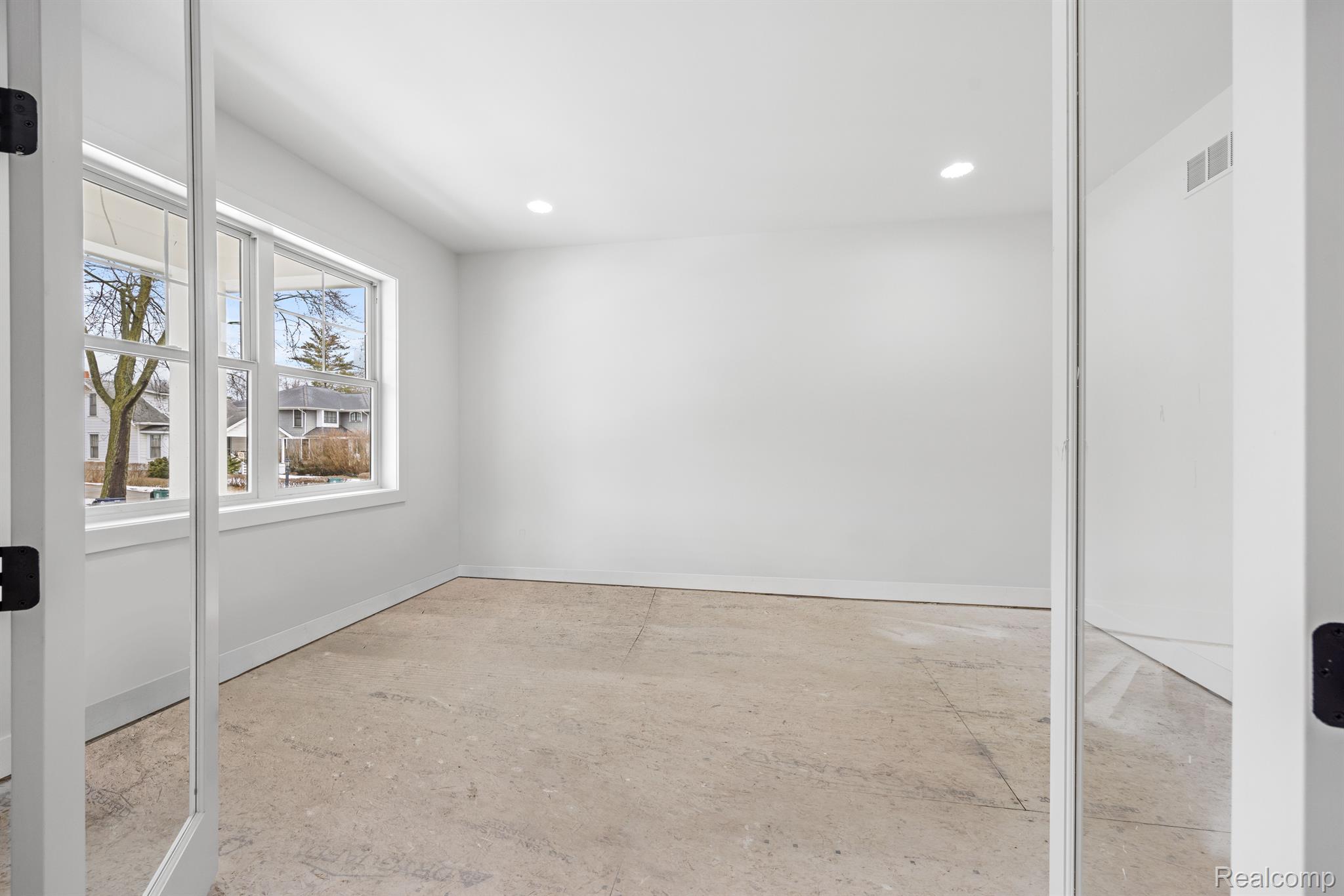 214 FOREST Avenue