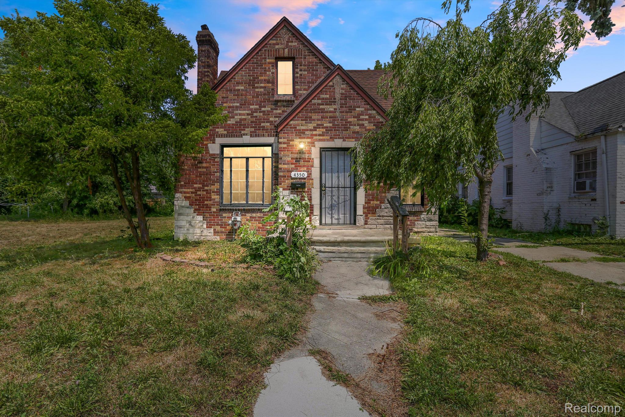 4350 DEVONSHIRE Road