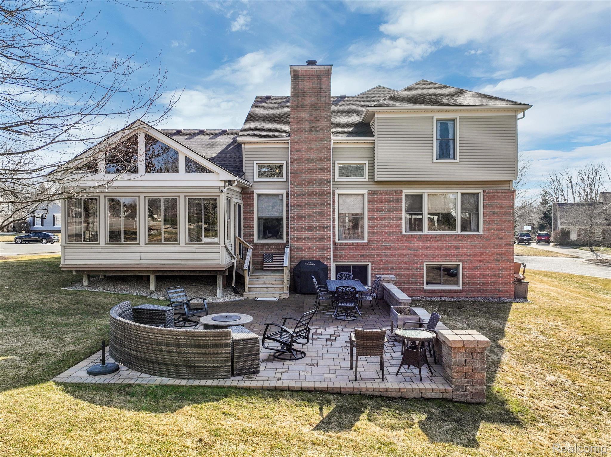 3720 Sunnyside Court