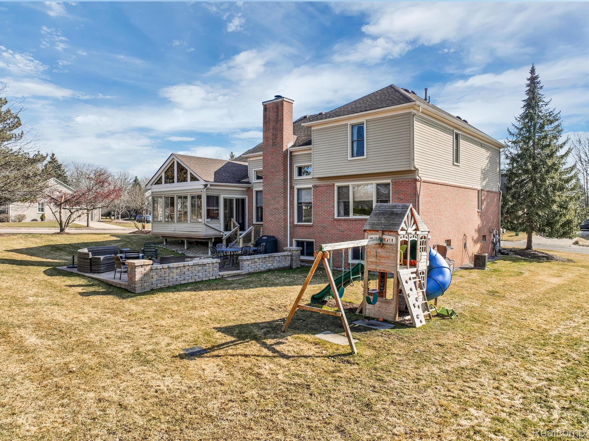 3720 Sunnyside Court