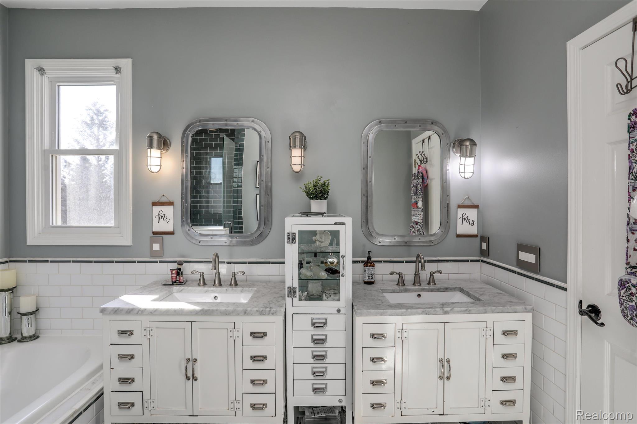 3720 Sunnyside Court