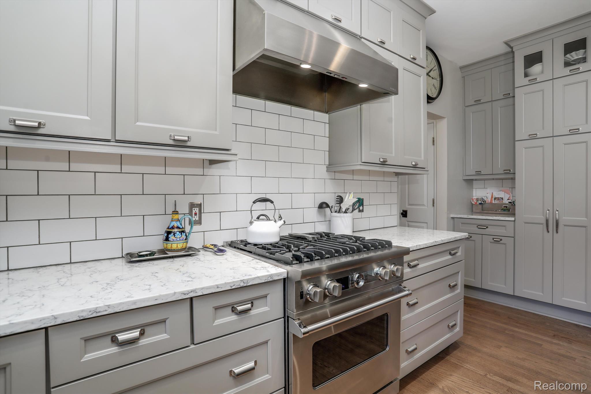 3720 Sunnyside Court