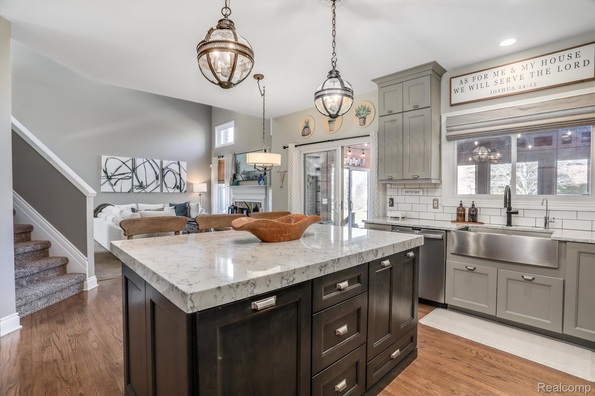 3720 Sunnyside Court