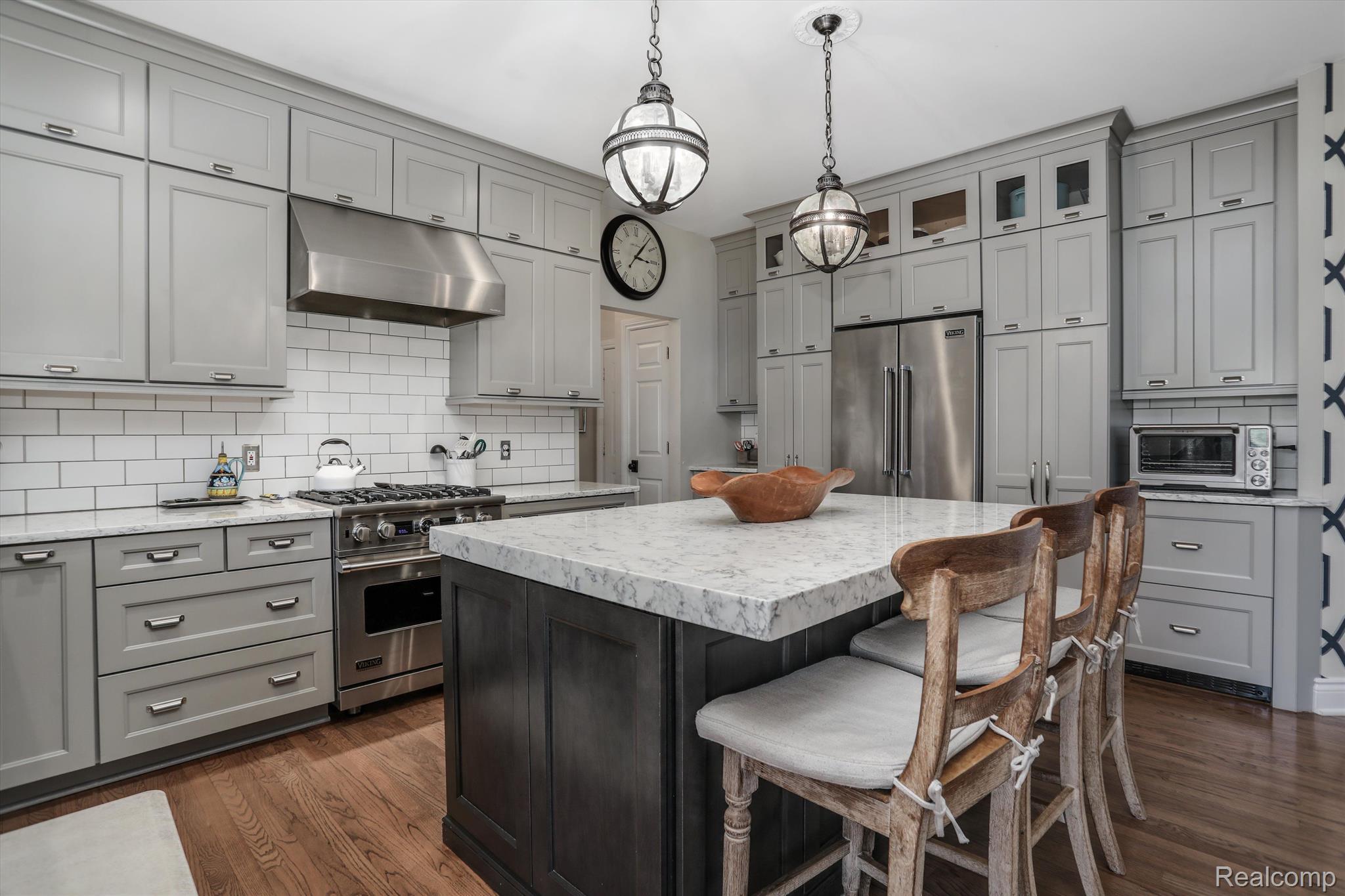 3720 Sunnyside Court