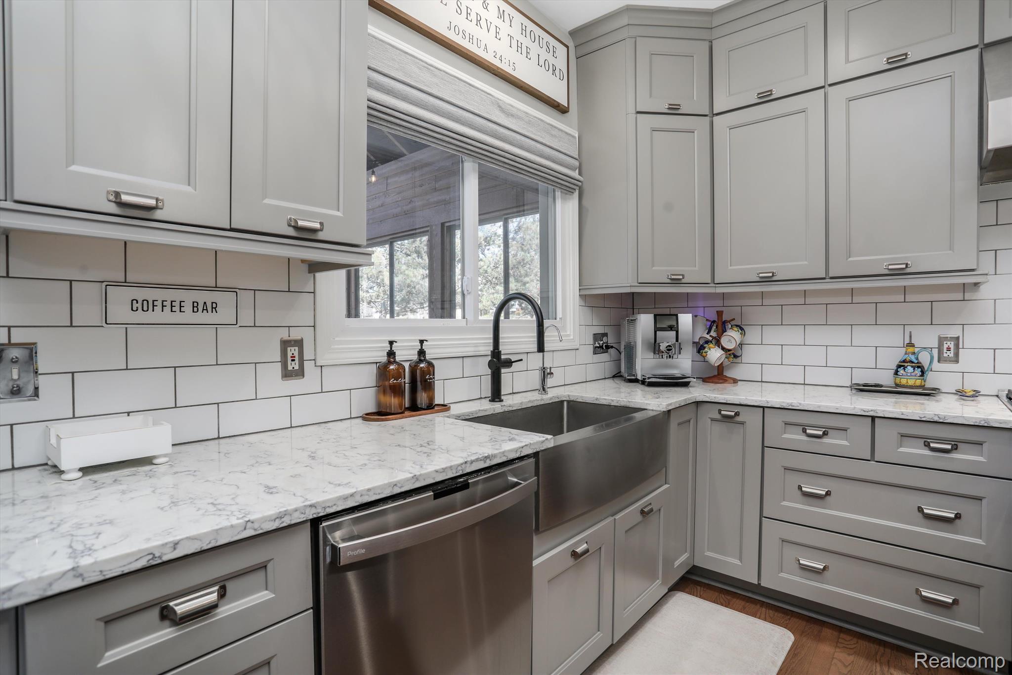 3720 Sunnyside Court