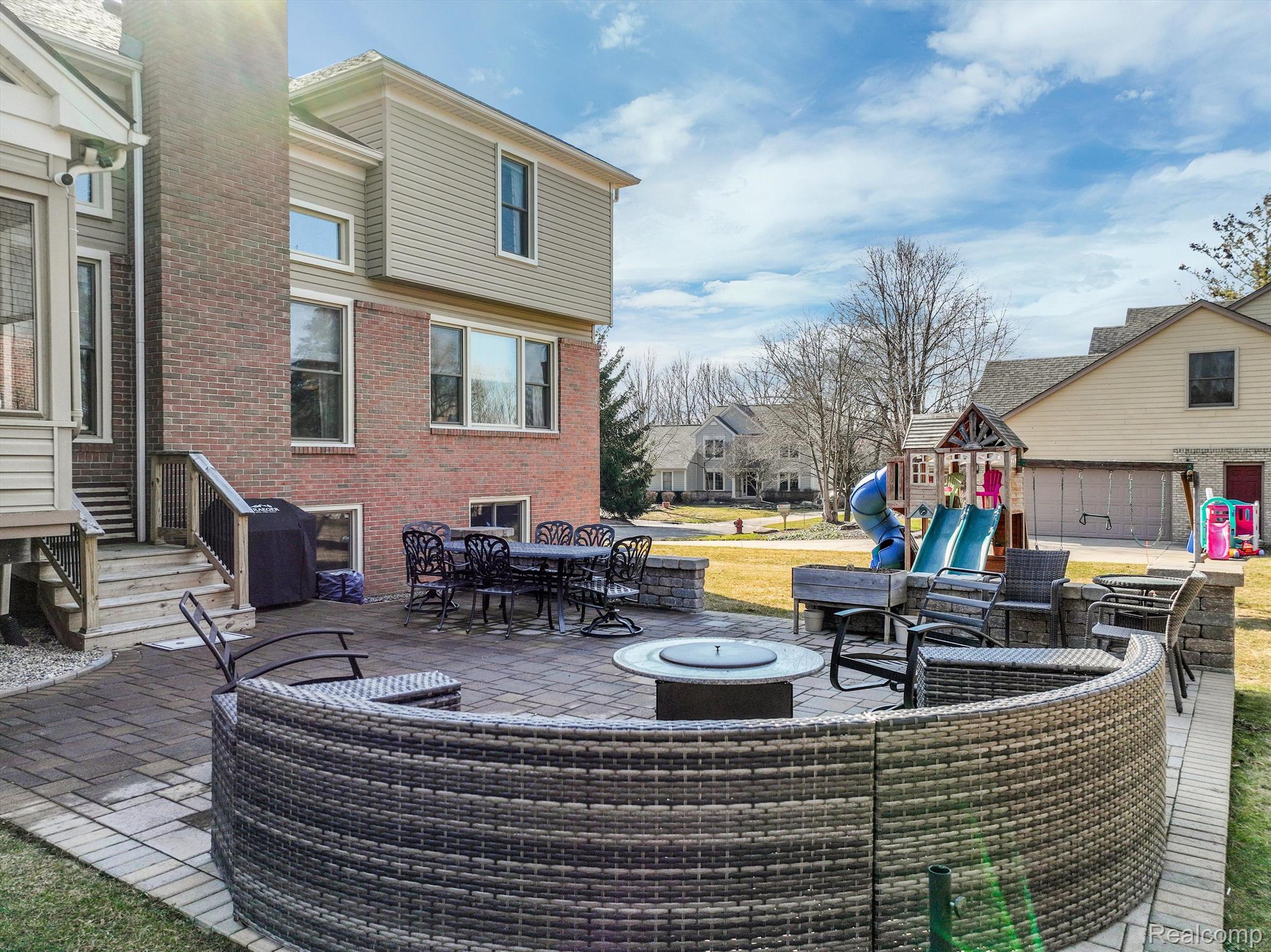 3720 Sunnyside Court