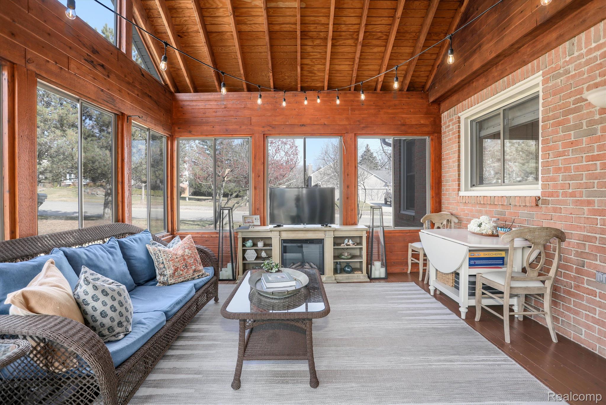 3720 Sunnyside Court