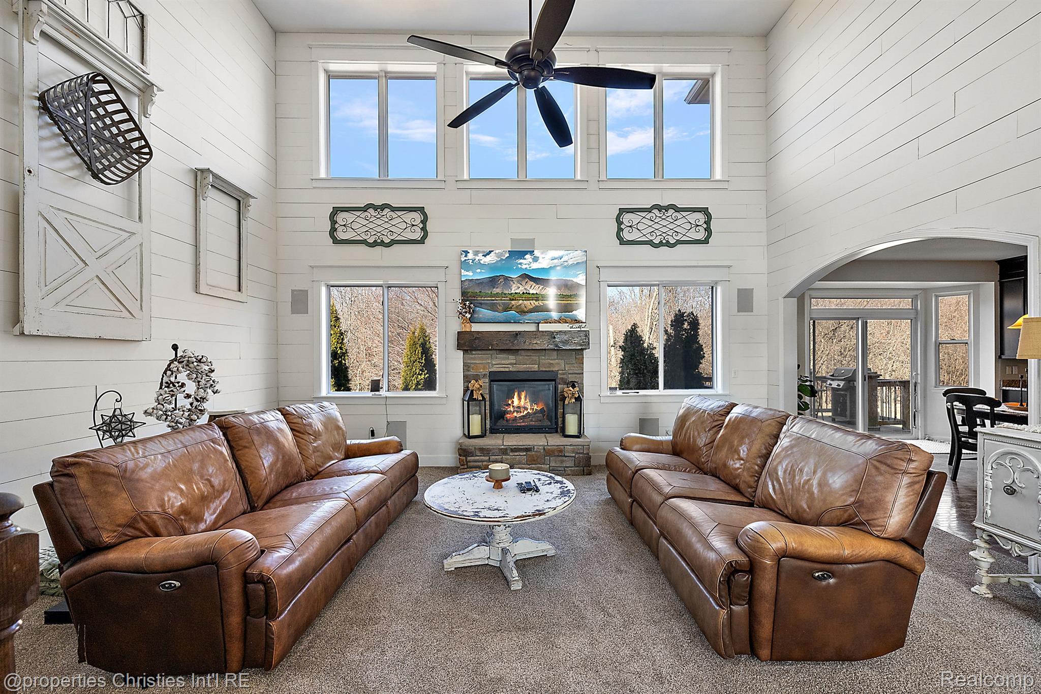 52860 WILLOWBROOK Drive