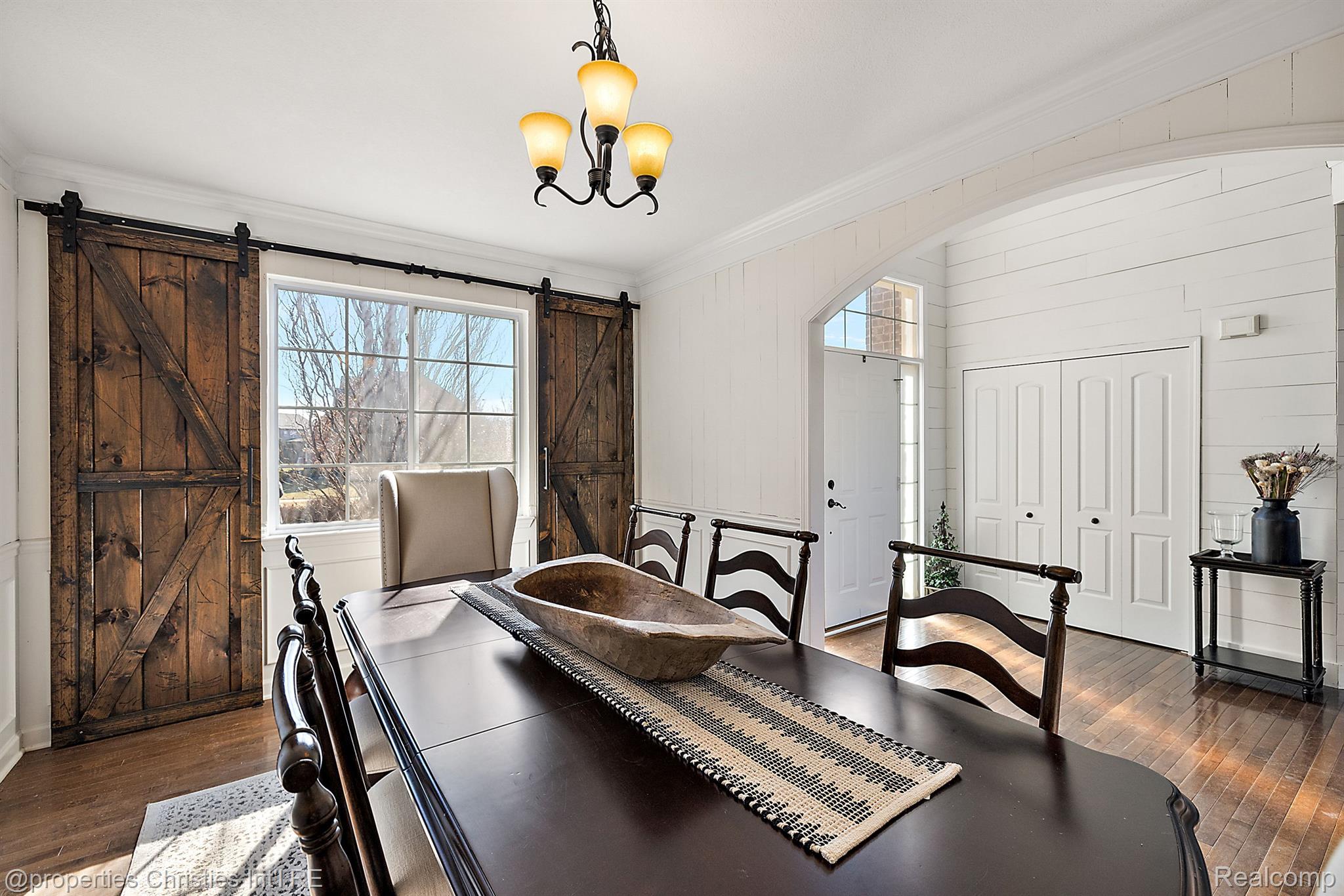 52860 WILLOWBROOK Drive