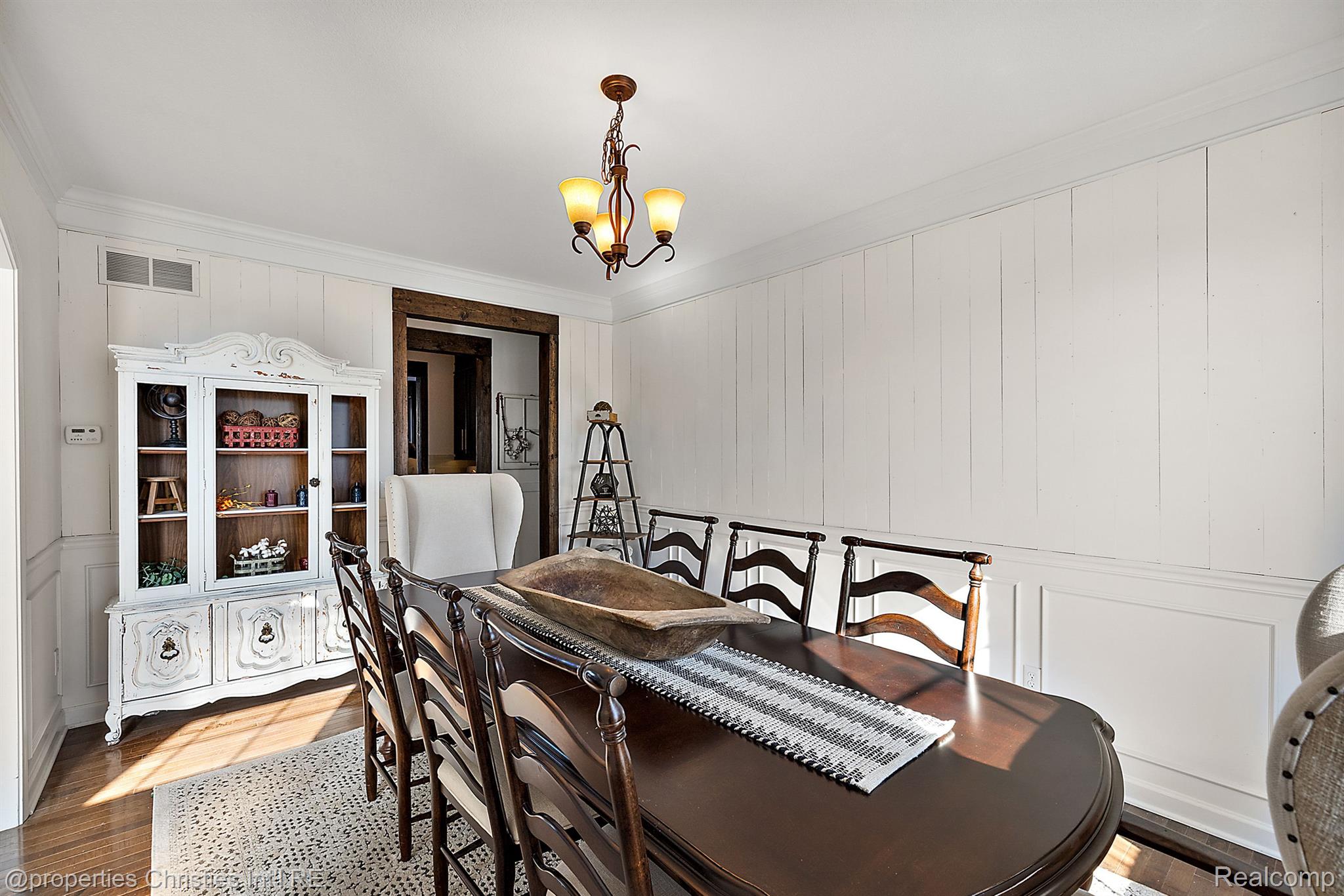 52860 WILLOWBROOK Drive