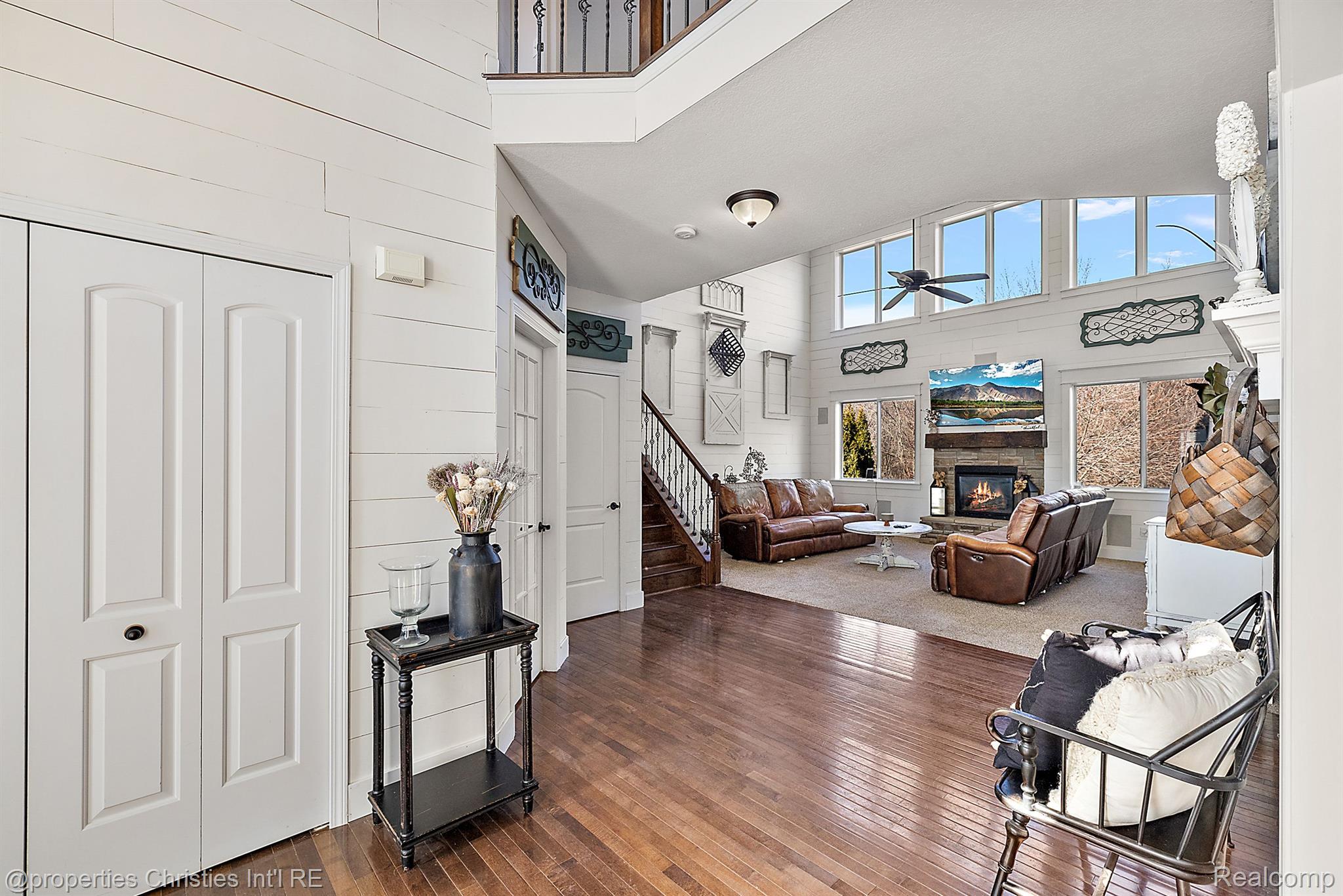 52860 WILLOWBROOK Drive