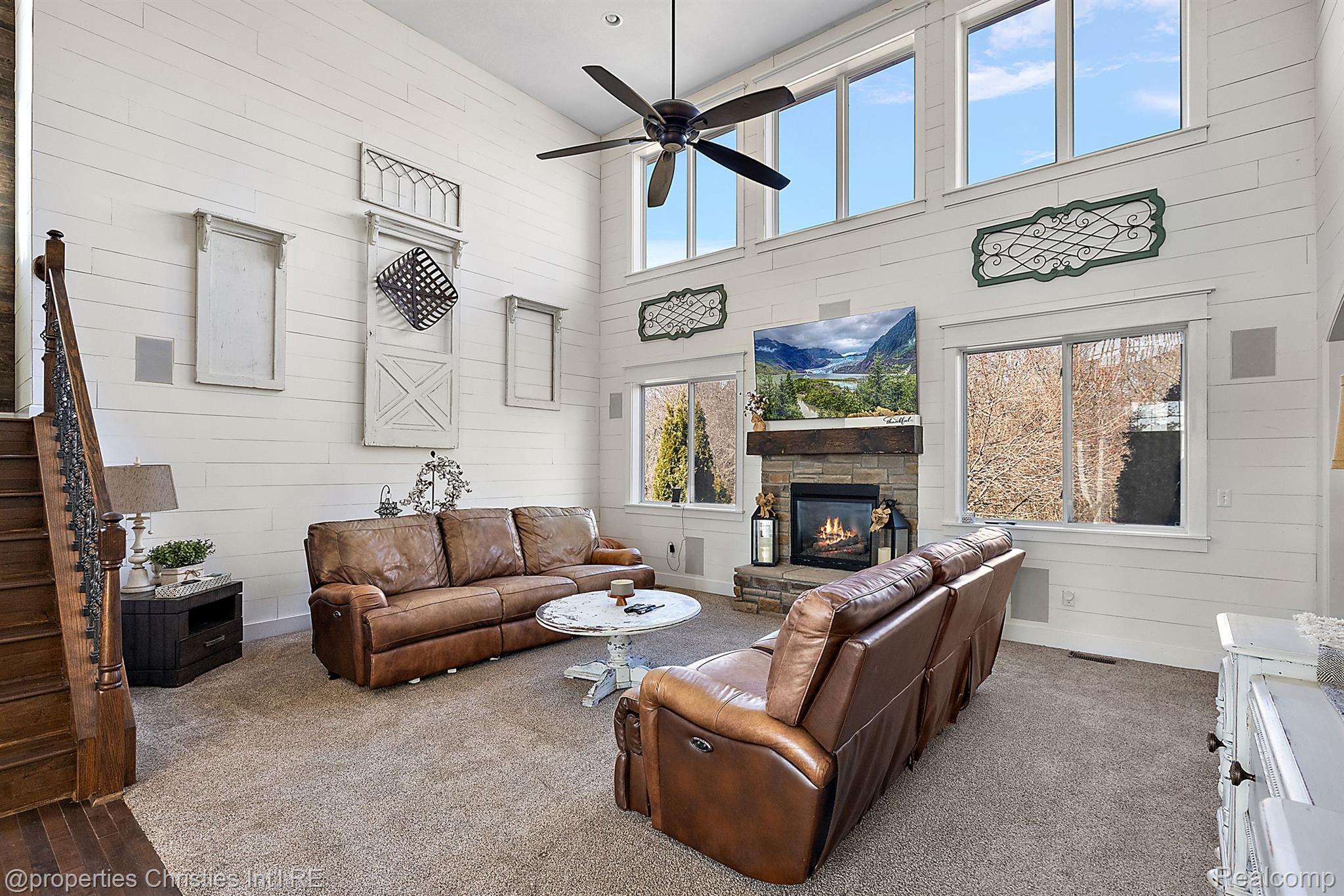 52860 WILLOWBROOK Drive