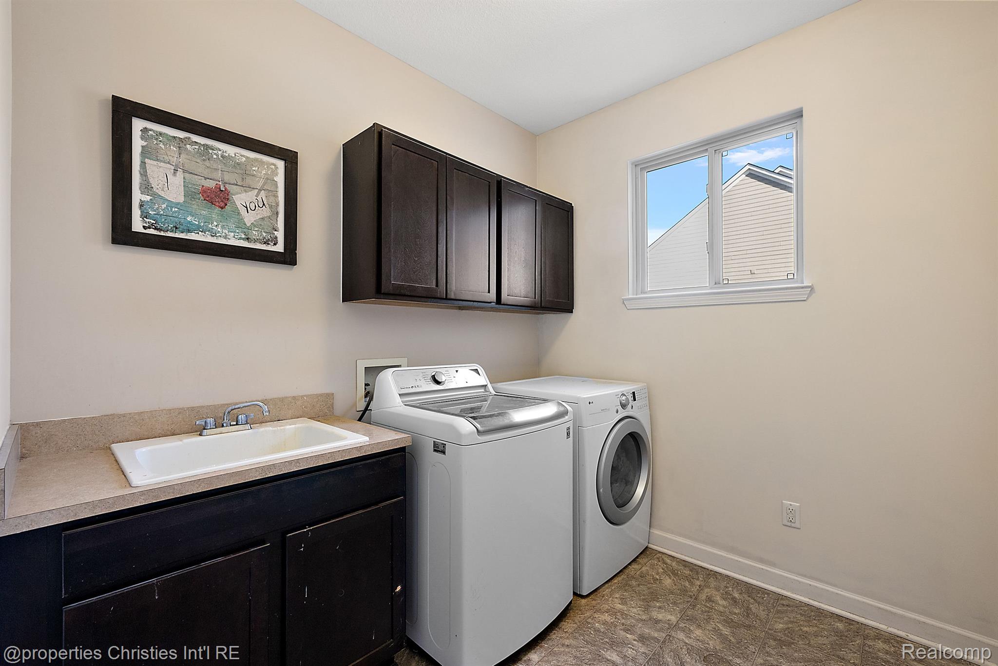 52860 WILLOWBROOK Drive