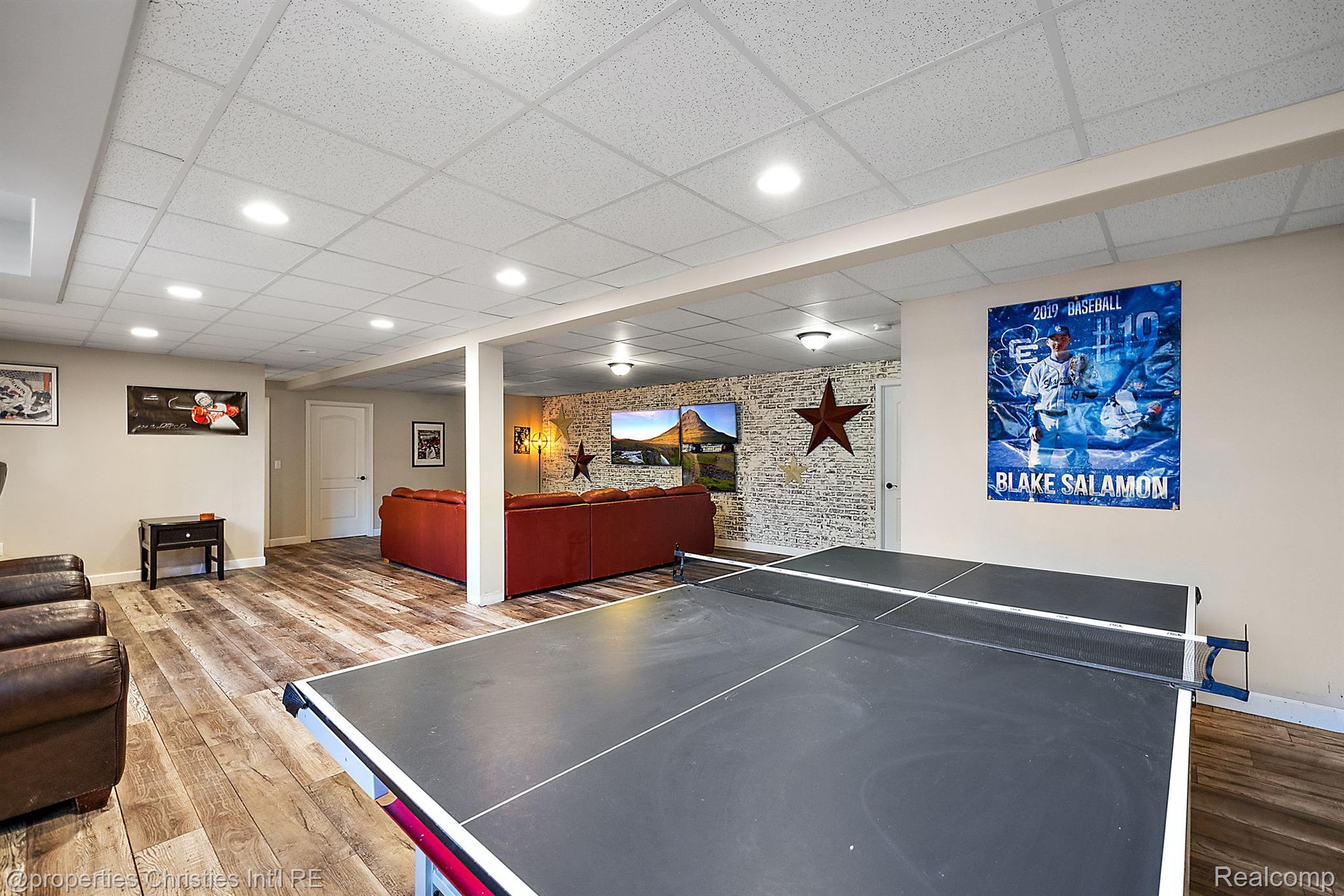 52860 WILLOWBROOK Drive