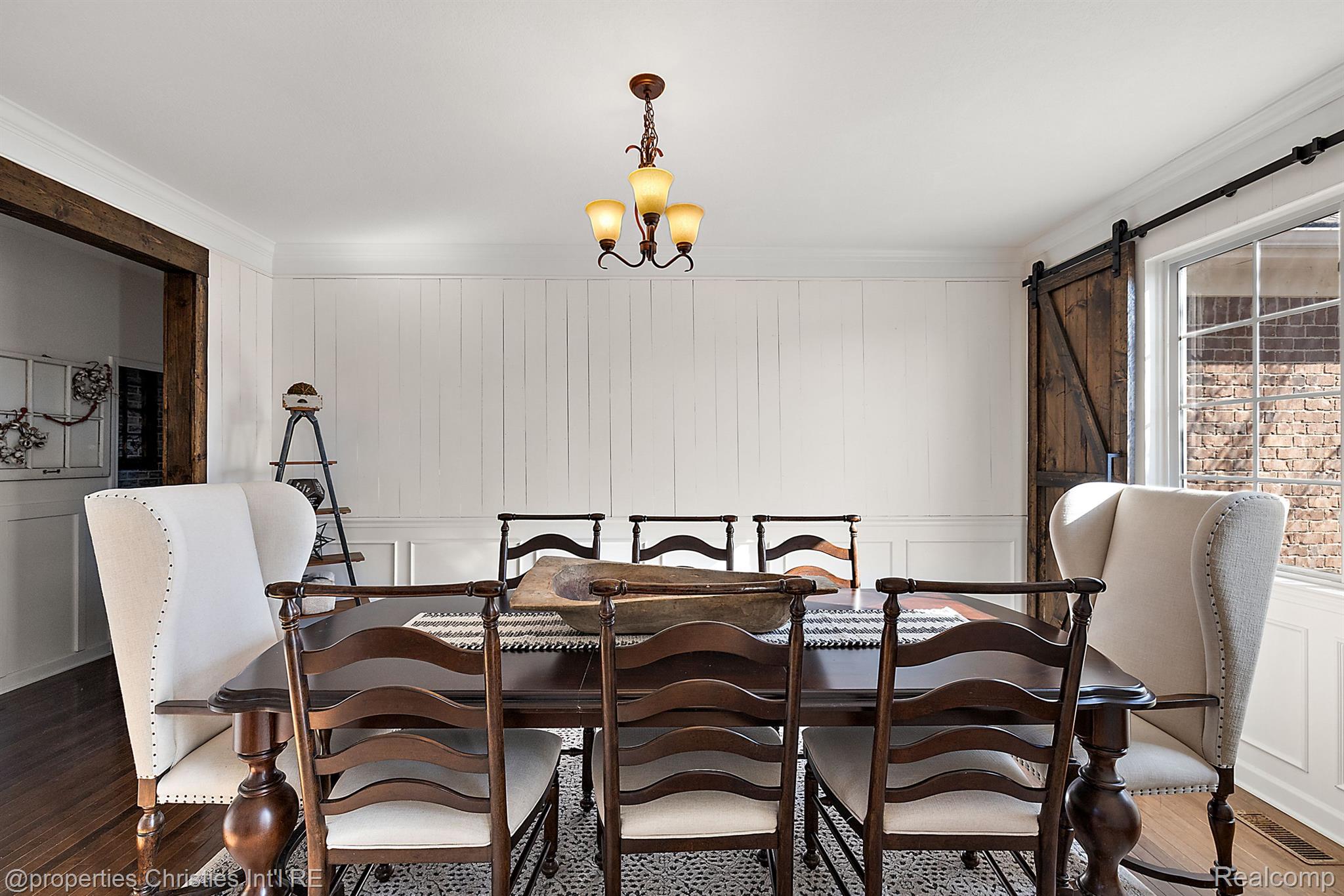 52860 WILLOWBROOK Drive