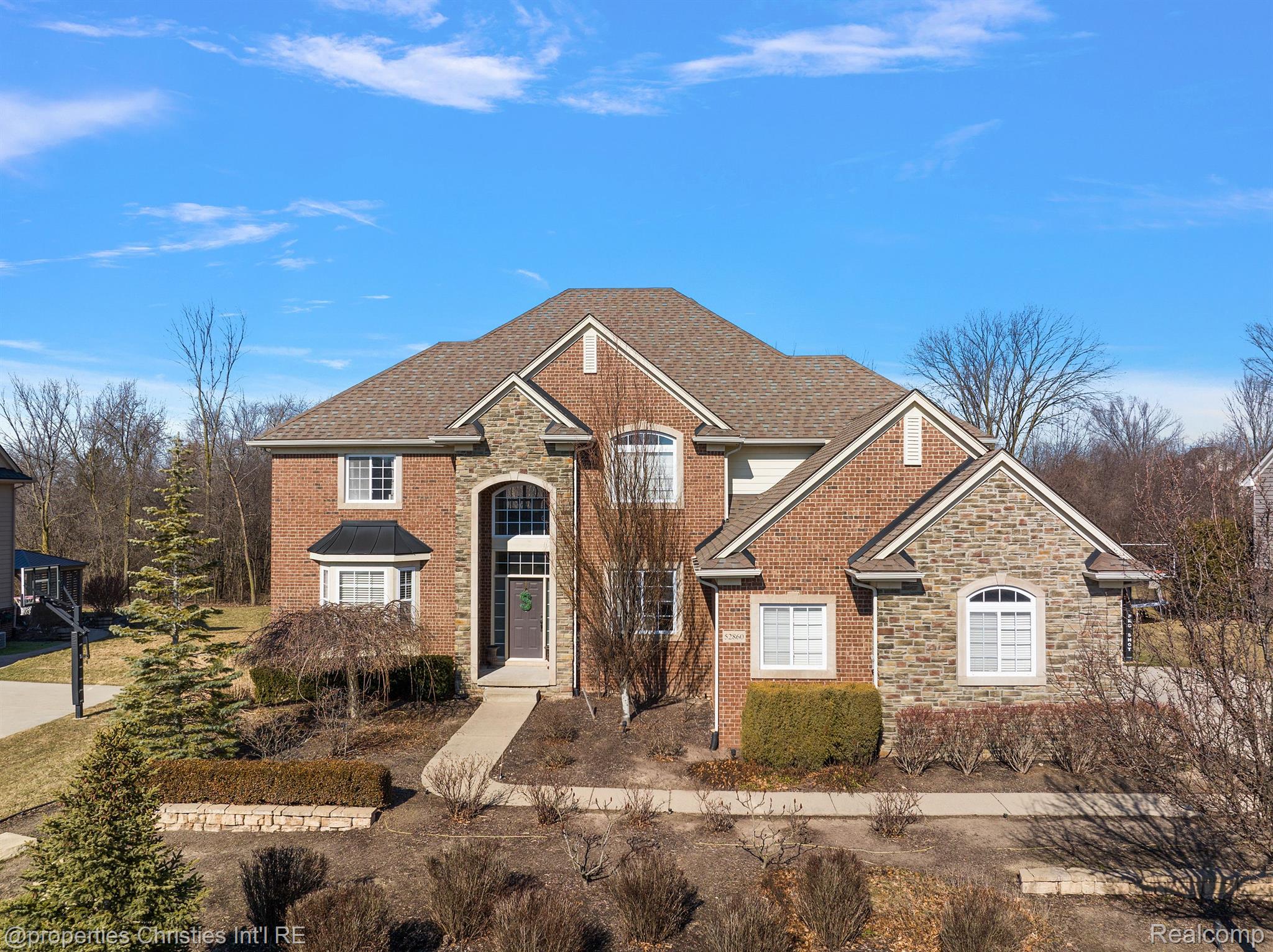 52860 WILLOWBROOK Drive