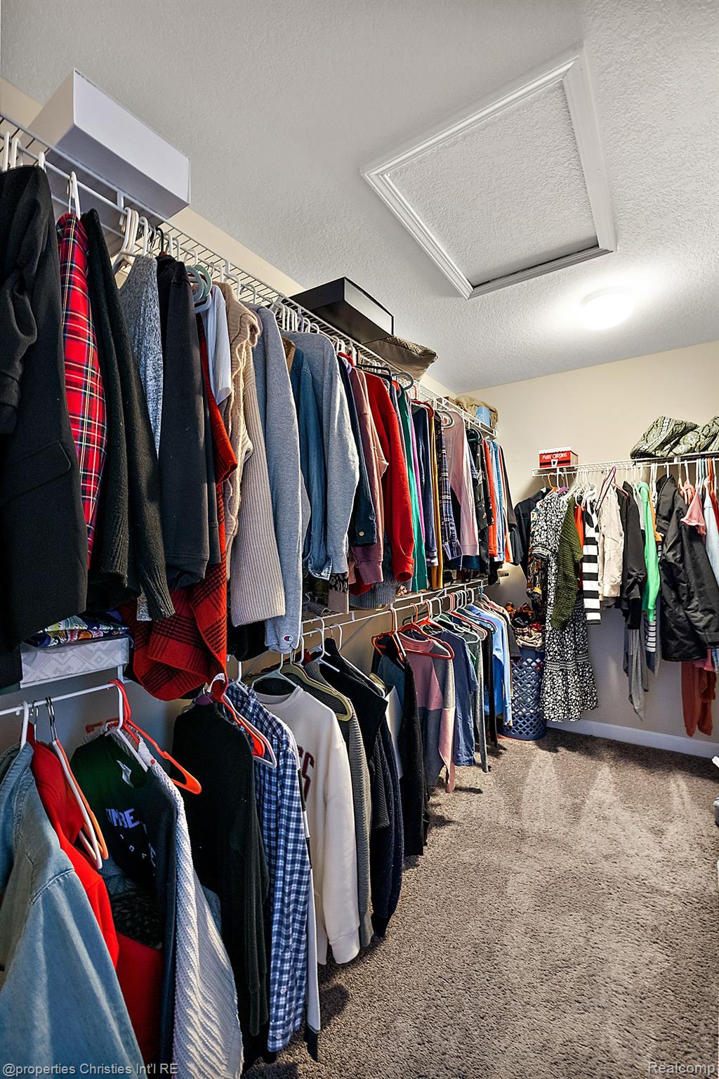 52860 WILLOWBROOK Drive