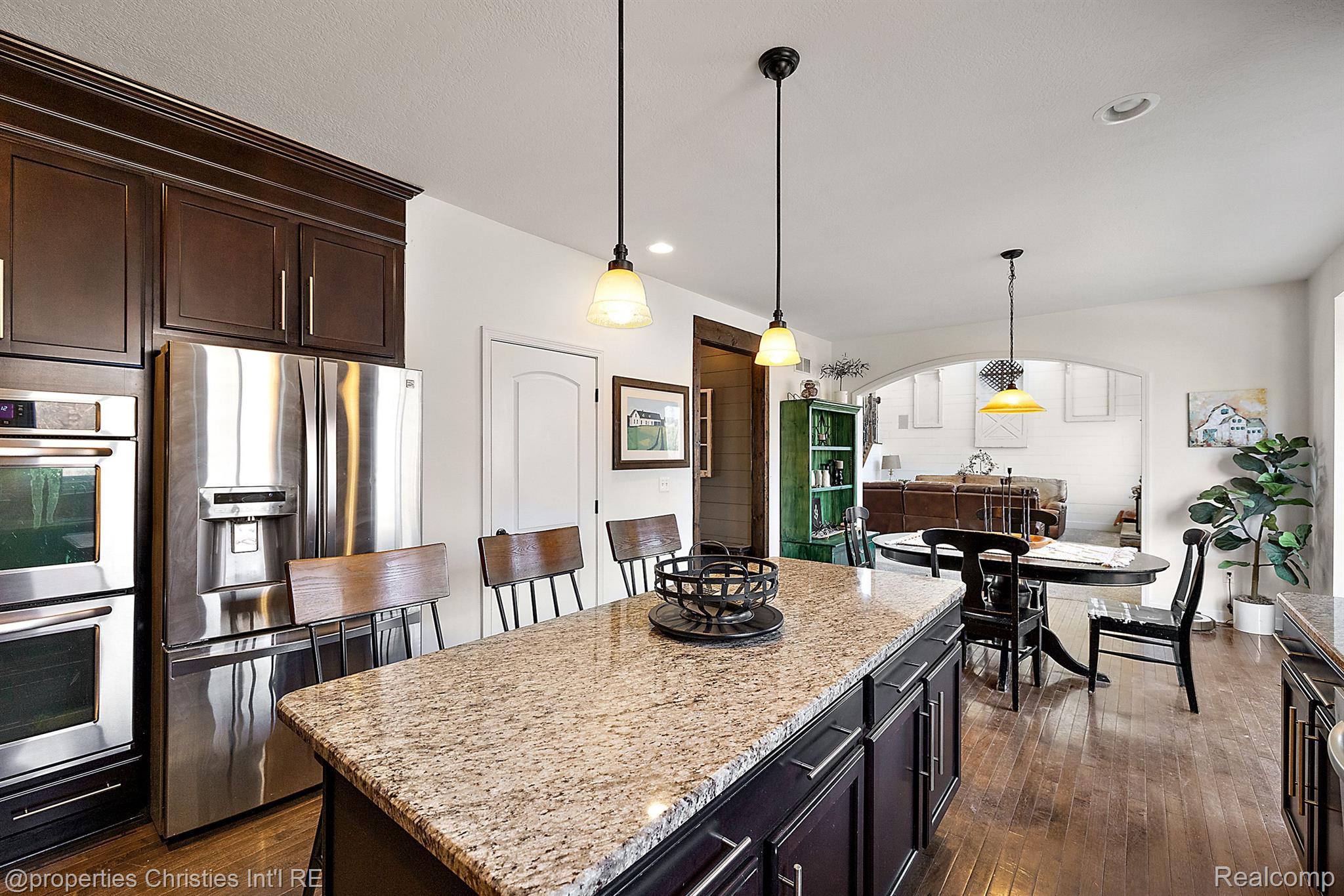 52860 WILLOWBROOK Drive