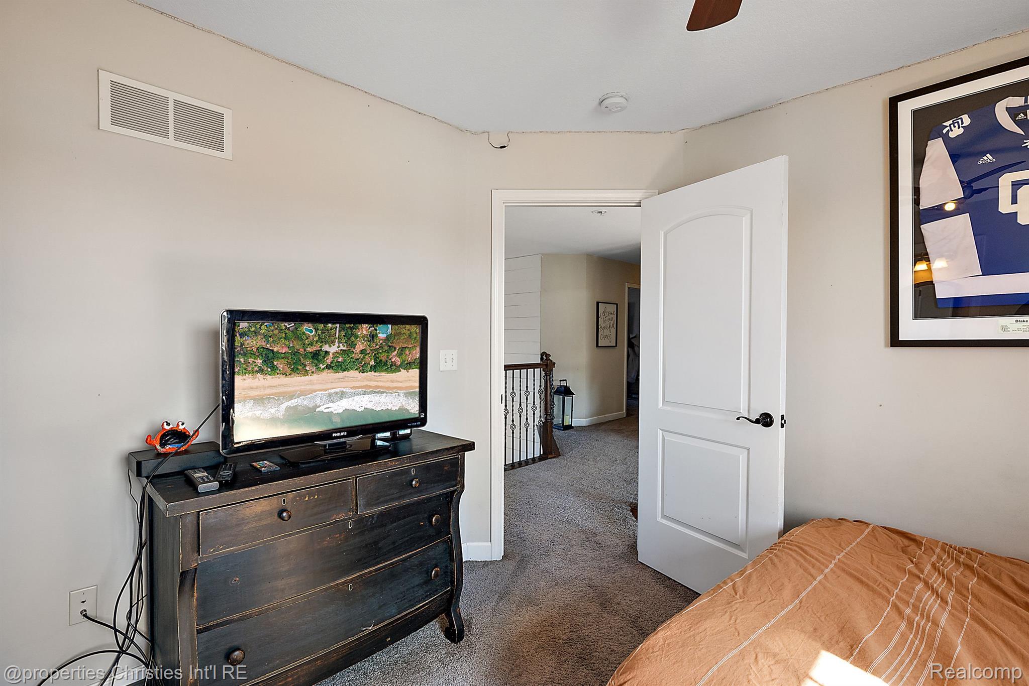 52860 WILLOWBROOK Drive