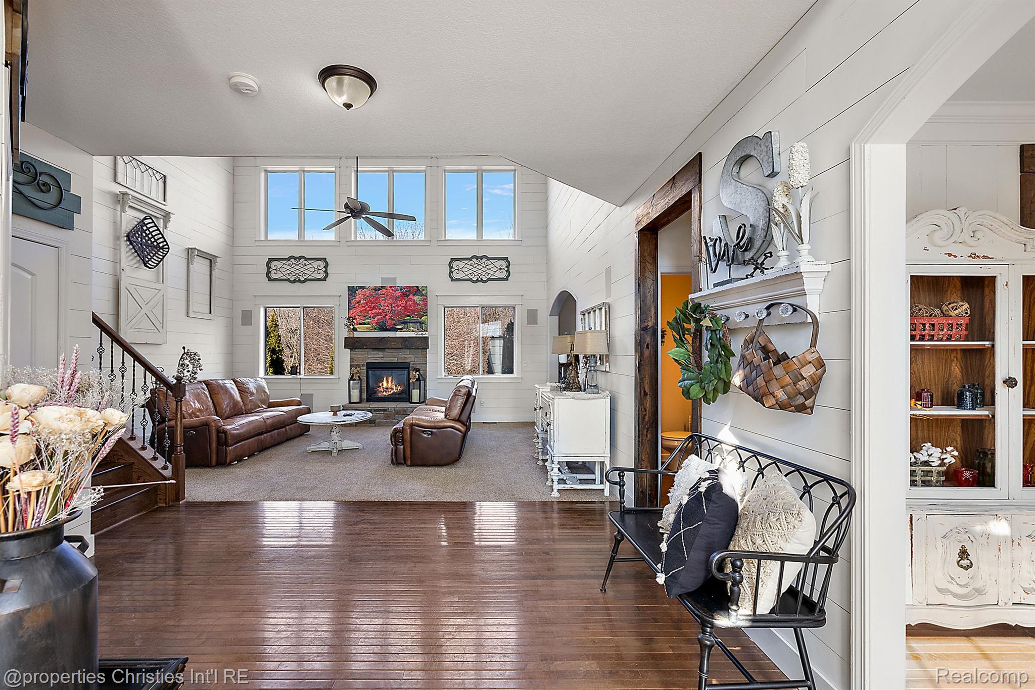 52860 WILLOWBROOK Drive