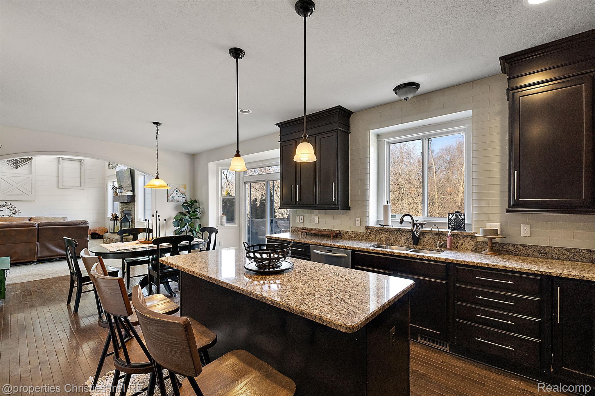 52860 WILLOWBROOK Drive