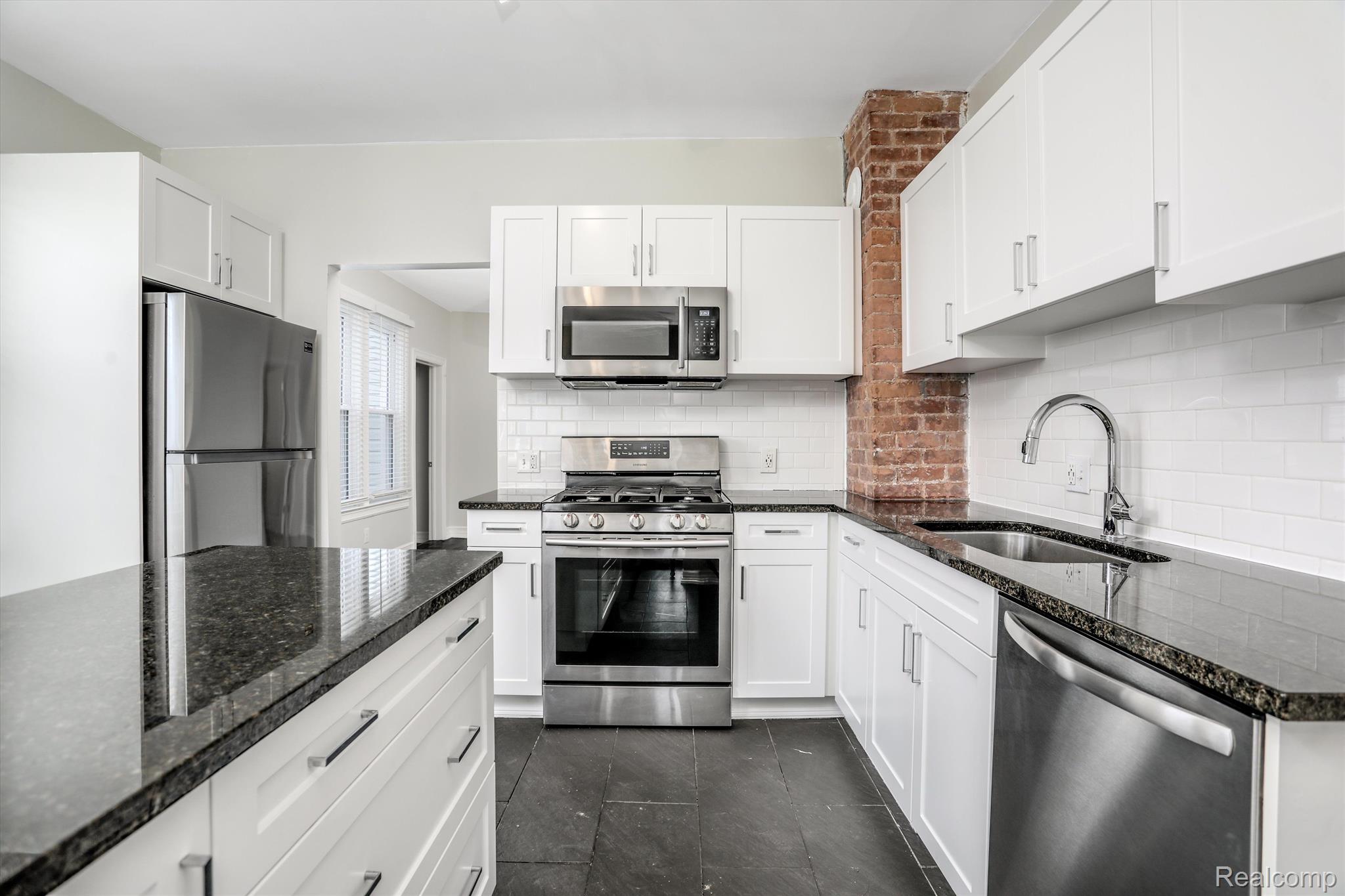 2514 Seyburn Street 1