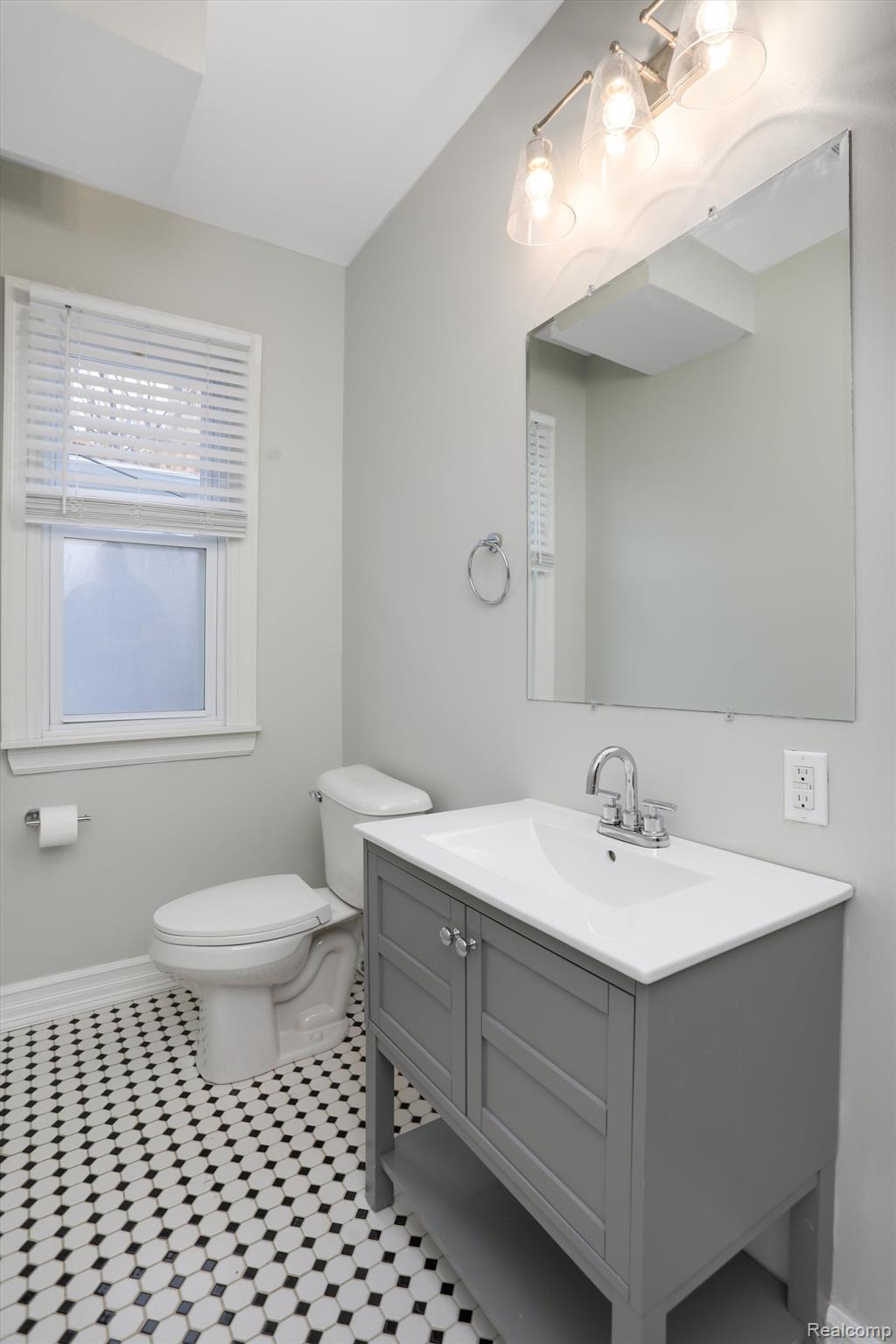 2514 Seyburn Street 1