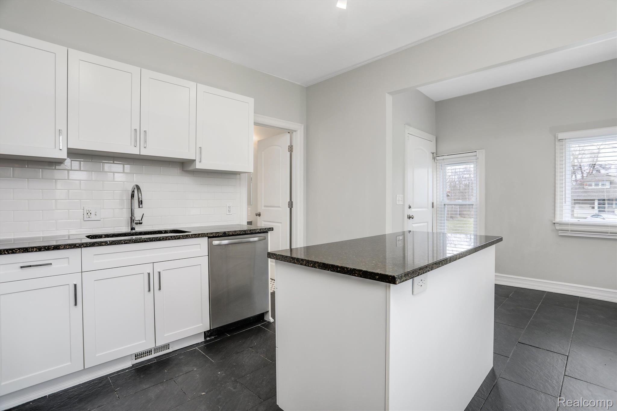 2514 Seyburn Street 1